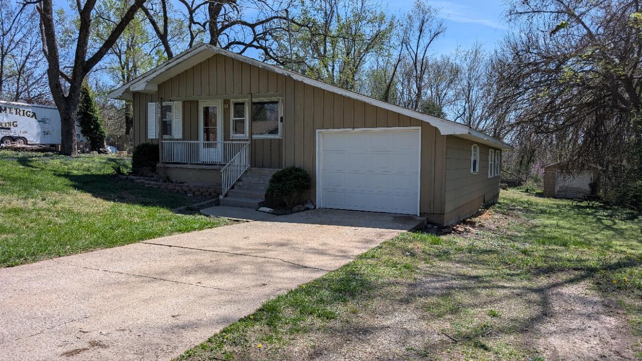529 West Myrtle Property Photo 1