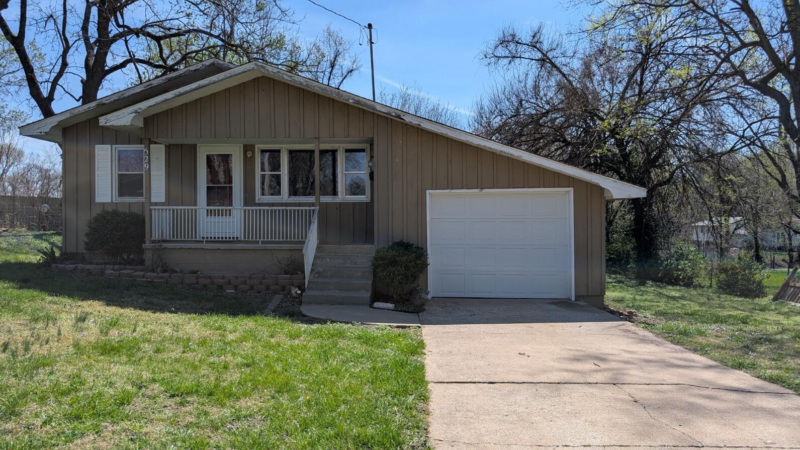 529 West Myrtle Property Photo 3