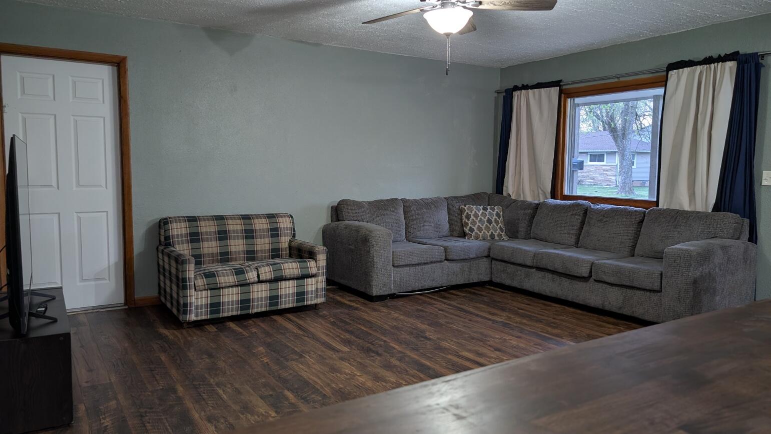529 West Myrtle Property Photo 4