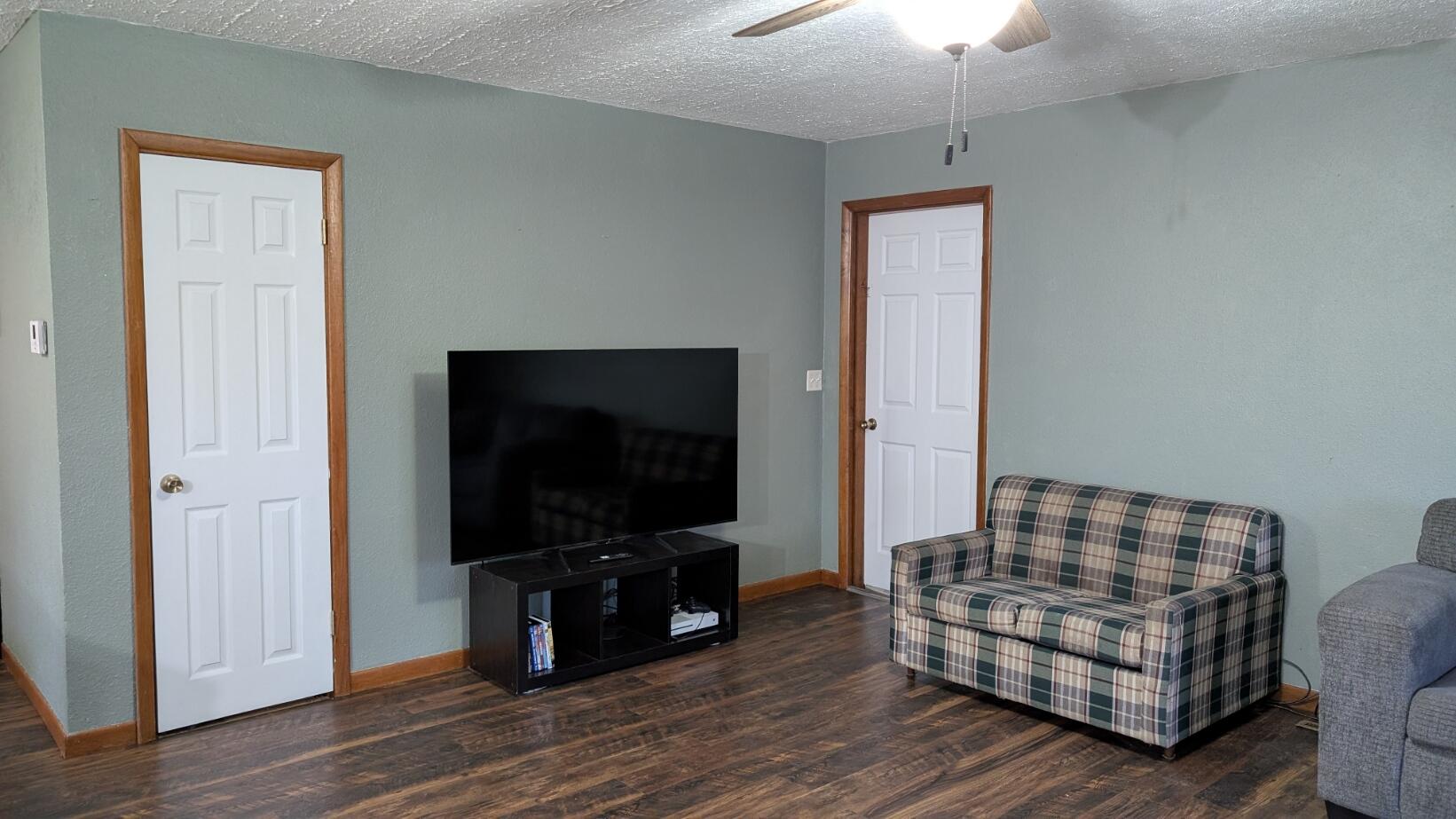 529 West Myrtle Property Photo 5