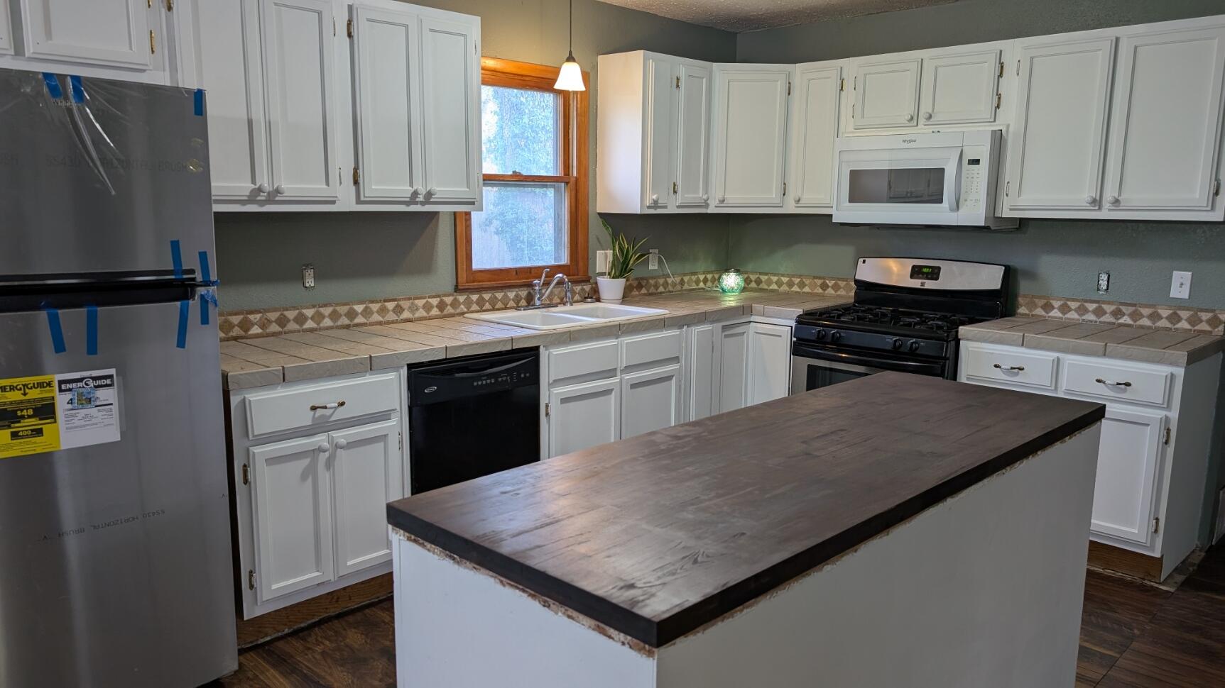 529 West Myrtle Property Photo 6