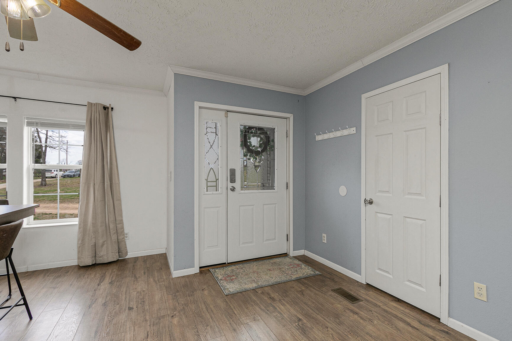 1590 Fisk Road Property Photo 4