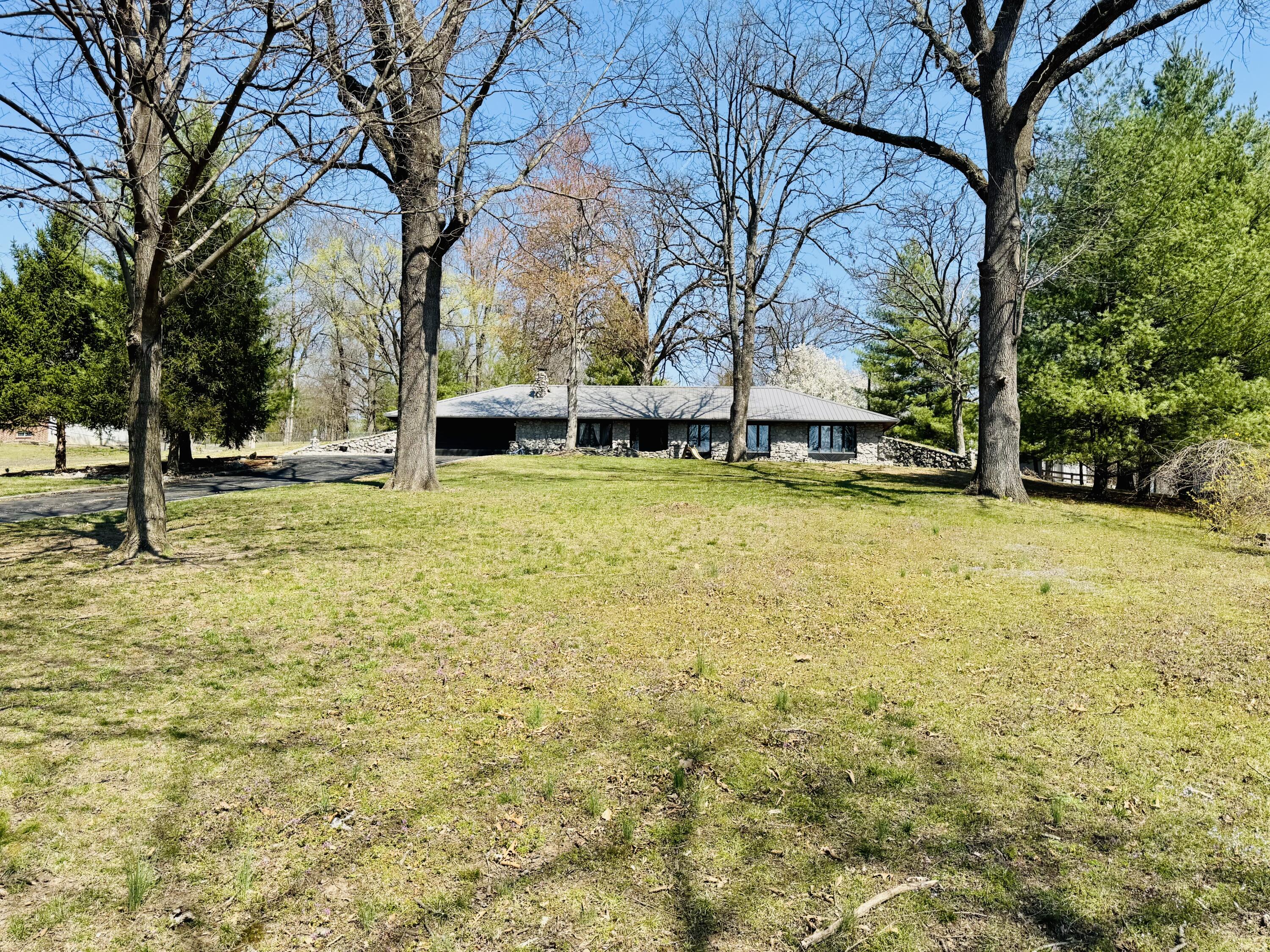 105 Oak Leaf Terrace Property Photo 6