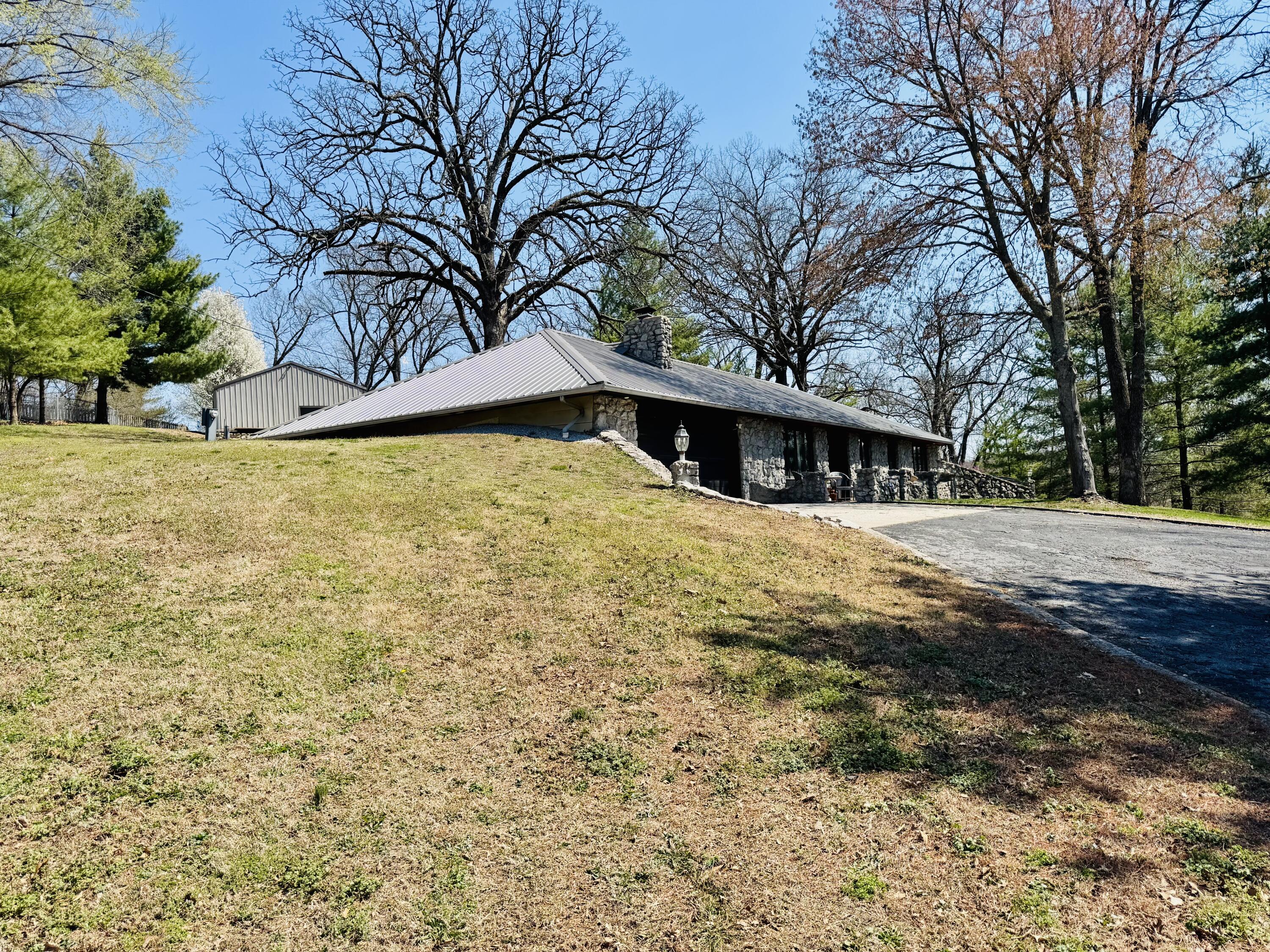 105 Oak Leaf Terrace Property Photo 9