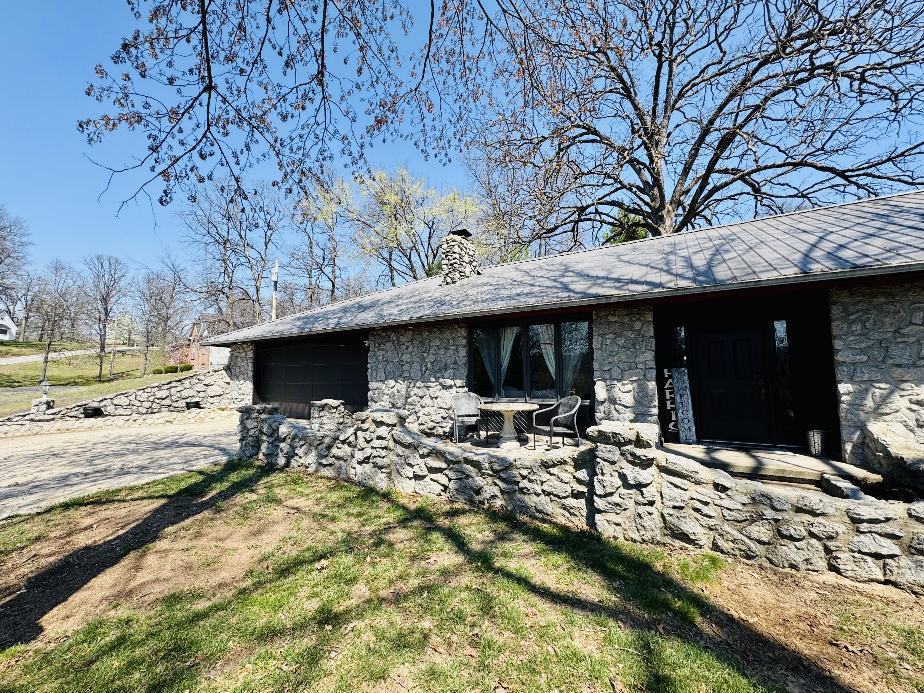 105 Oak Leaf Terrace Property Photo 15