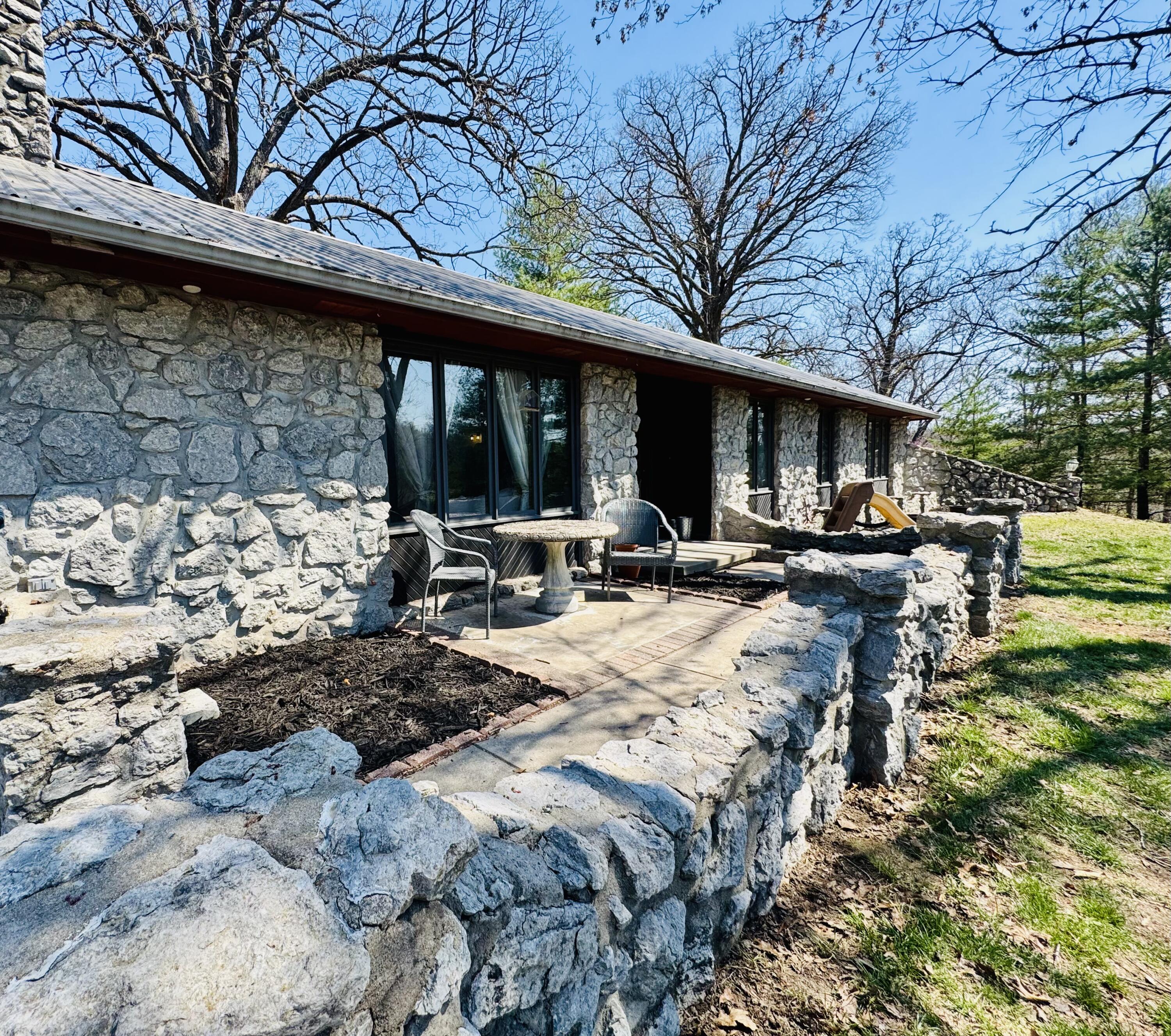 105 Oak Leaf Terrace Property Photo 16