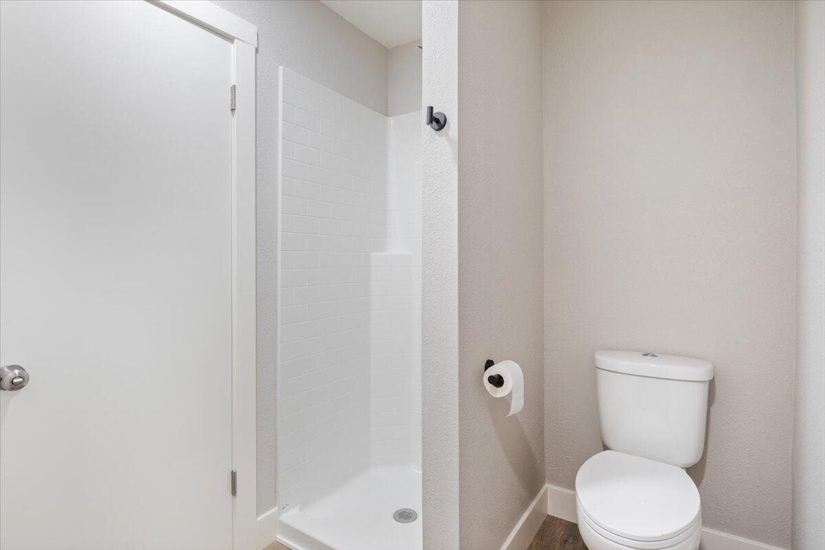824 South Locust Street Property Photo 12