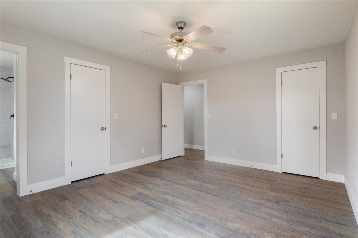 824 South Locust Street Property Photo 14