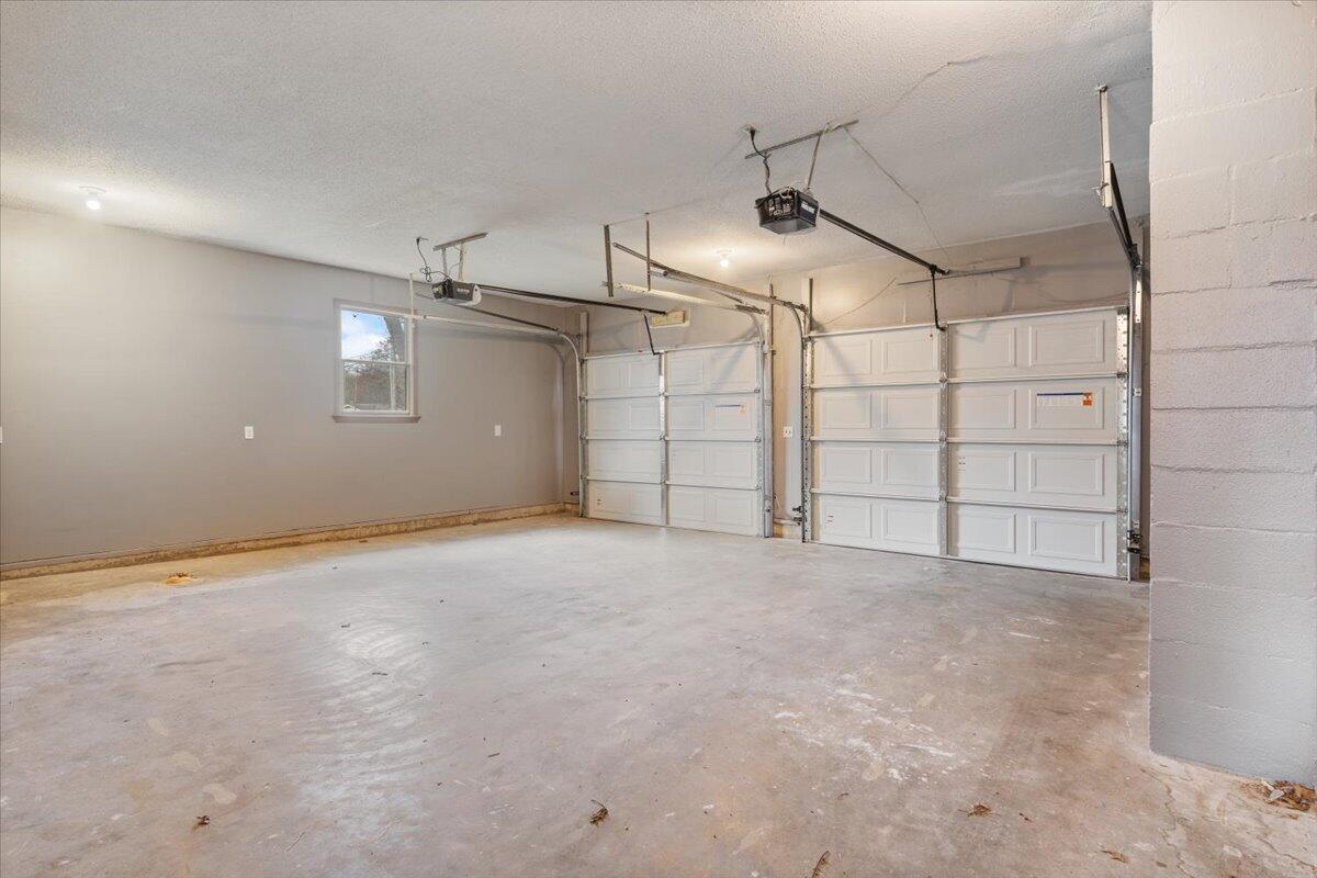 824 South Locust Street Property Photo 18