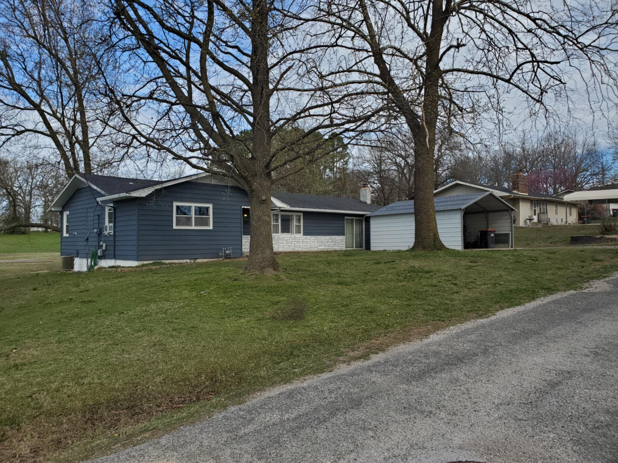 105 Walker Court Property Photo