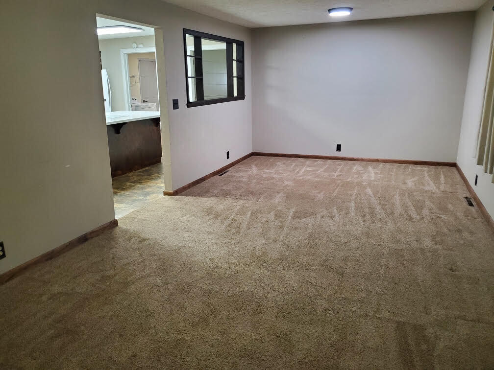 105 Walker Court Property Photo 13