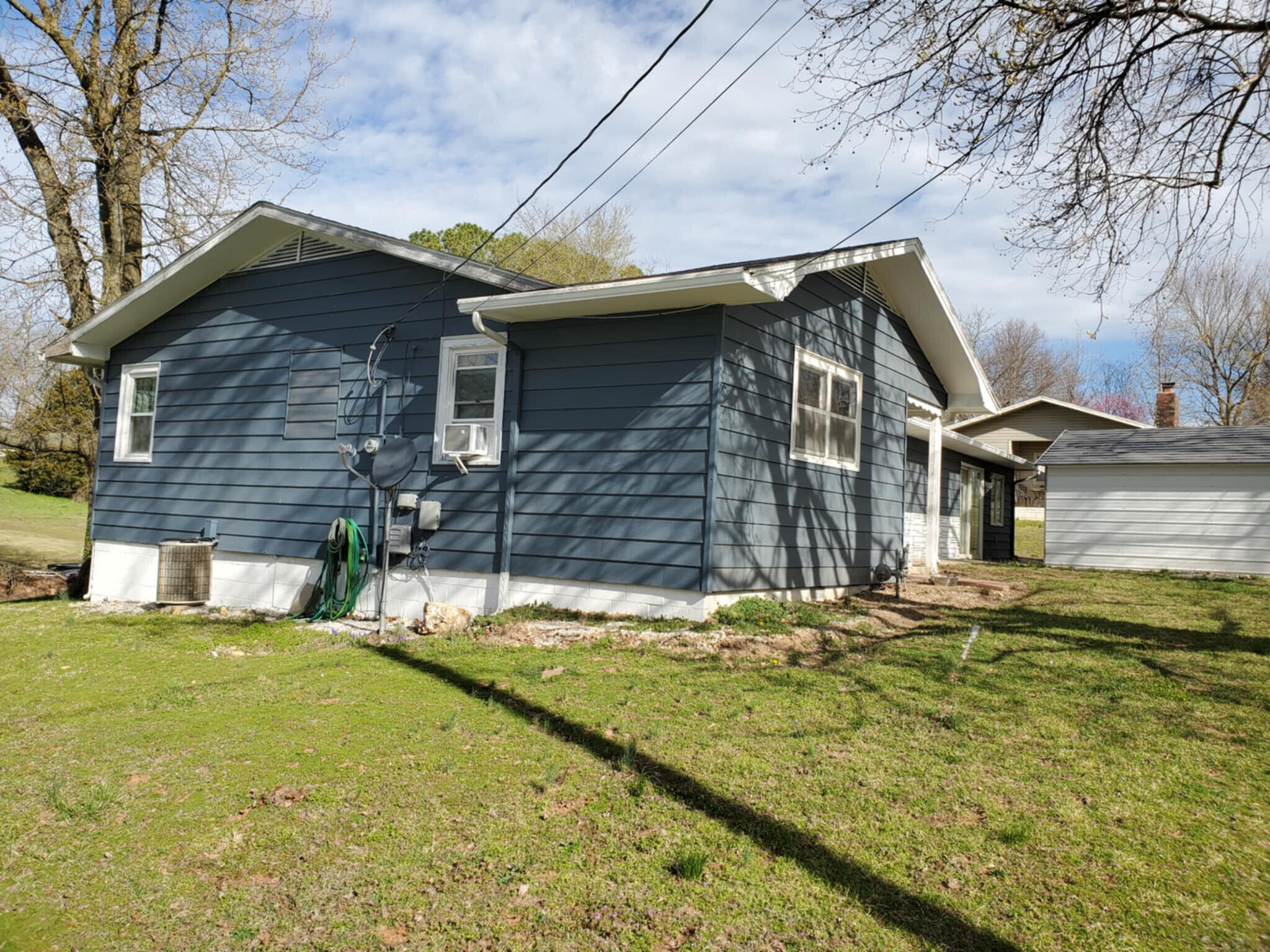 105 Walker Court Property Photo 17