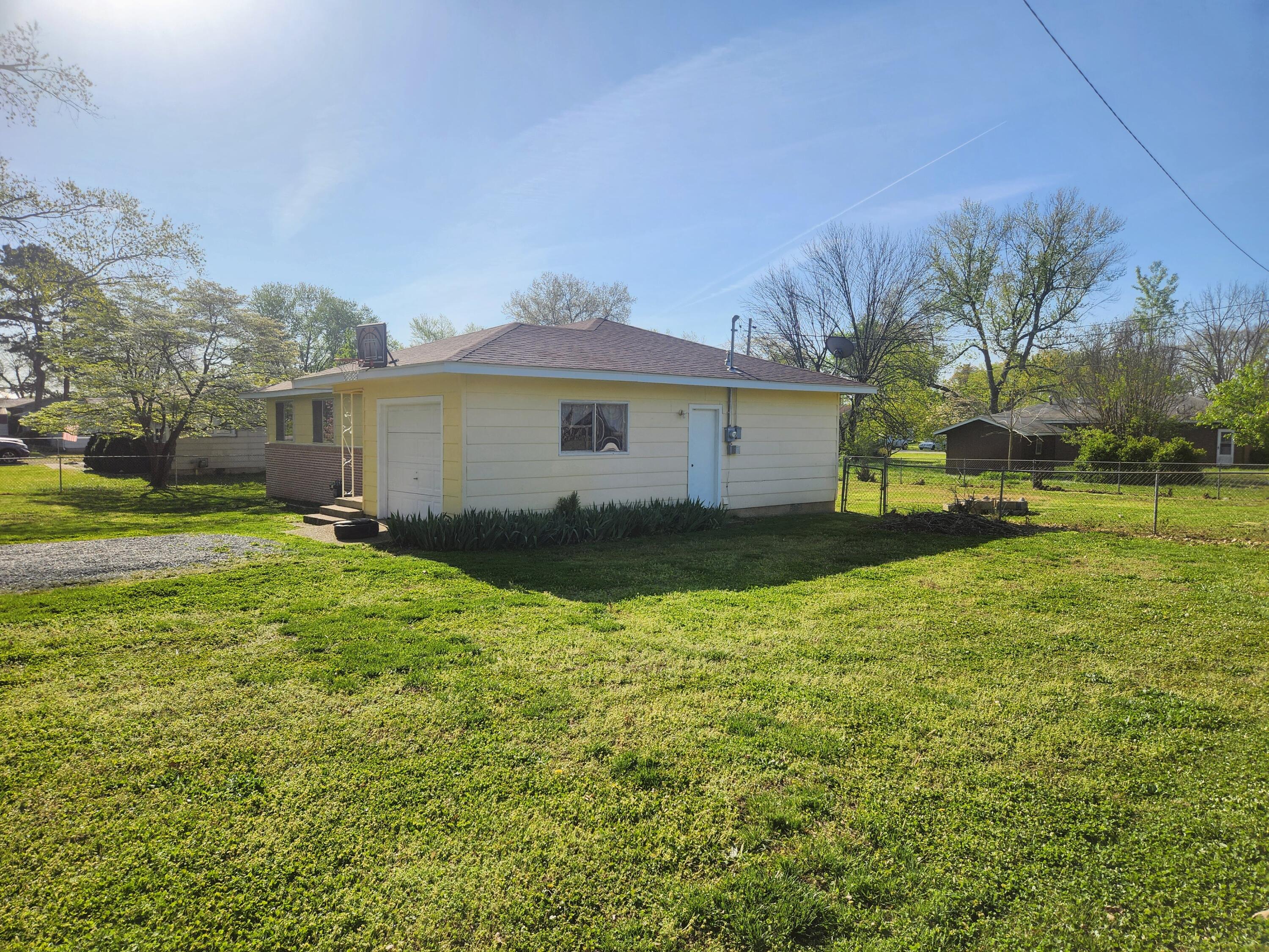 1814 Hull Street Property Photo 3