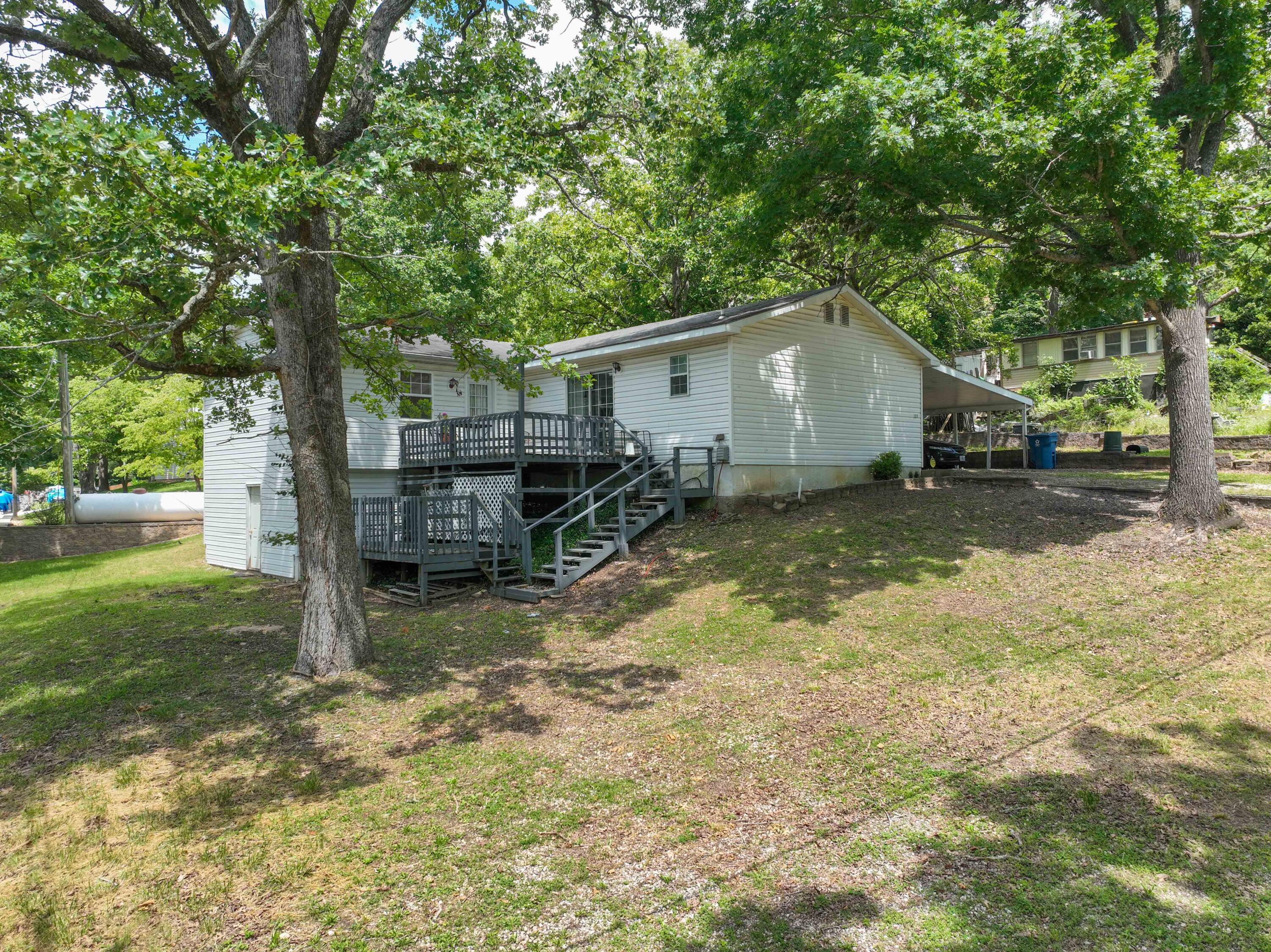195 Redbud Avenue Property Photo