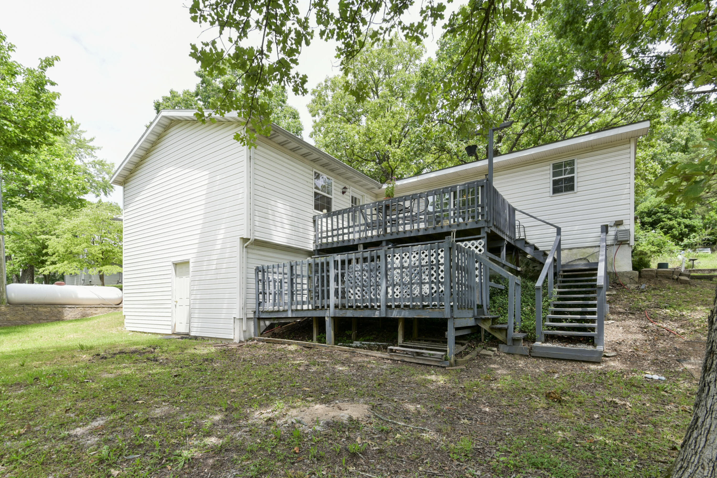 195 Redbud Avenue Property Photo 2