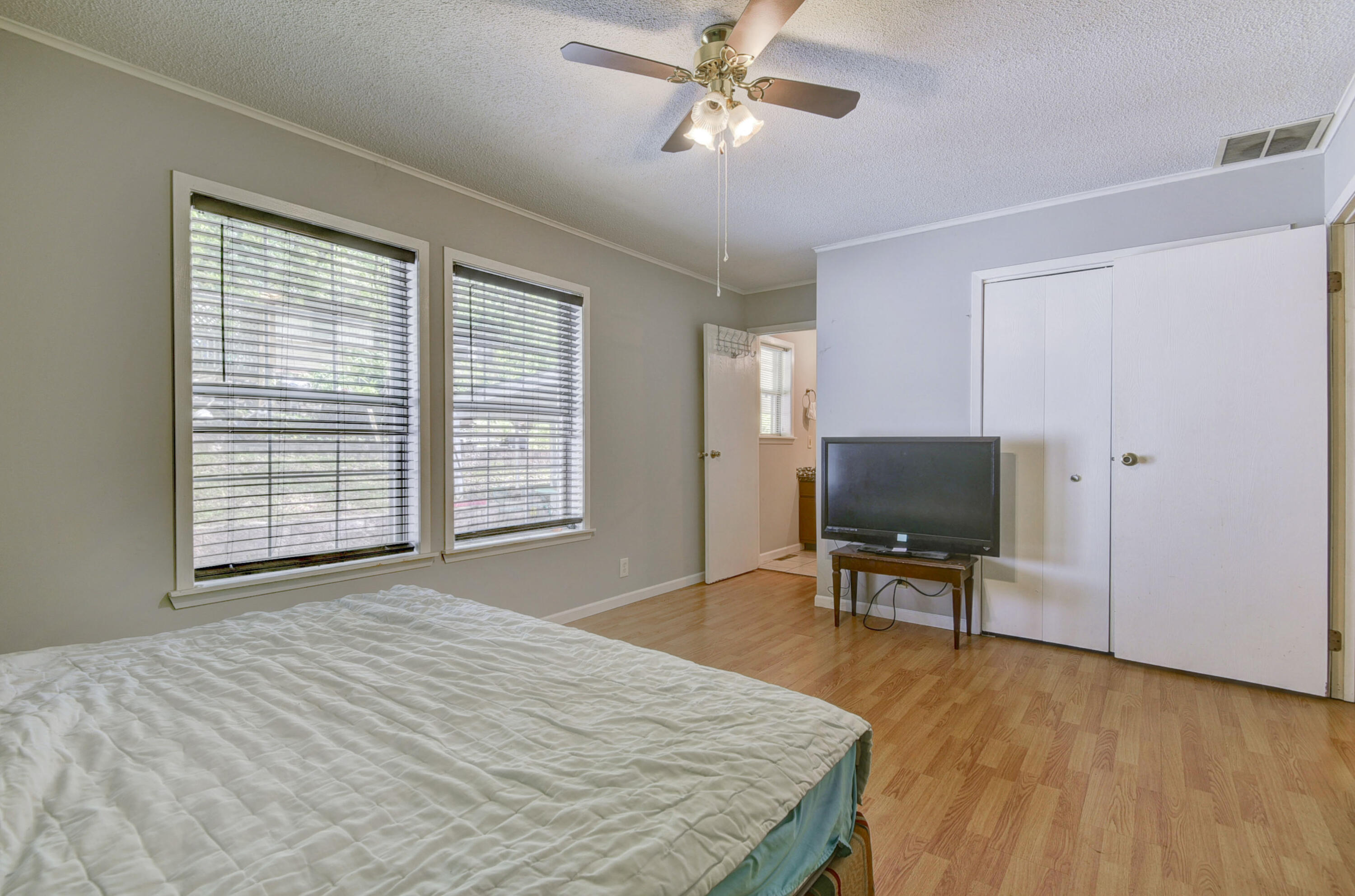 195 Redbud Avenue Property Photo 17