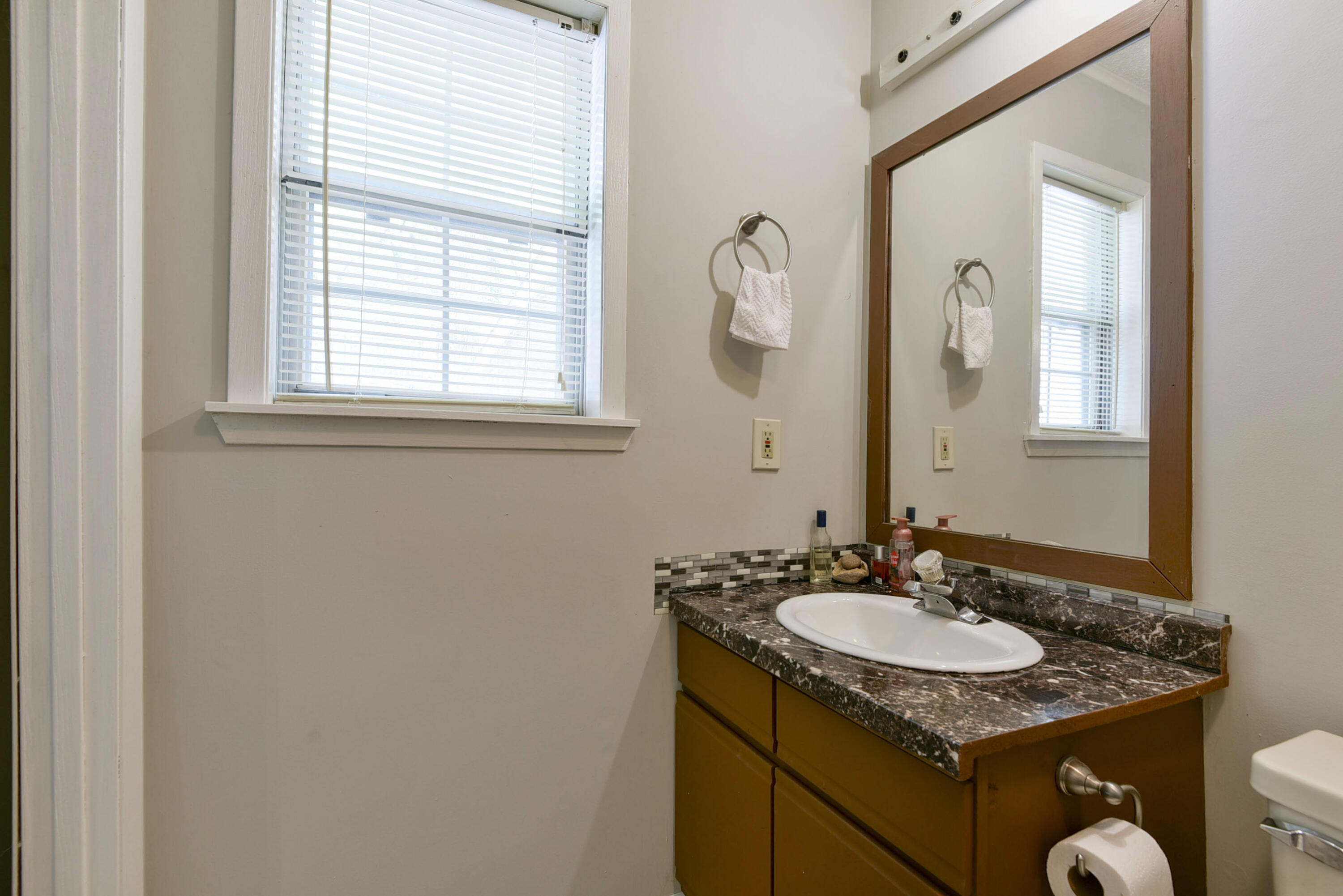 195 Redbud Avenue Property Photo 19