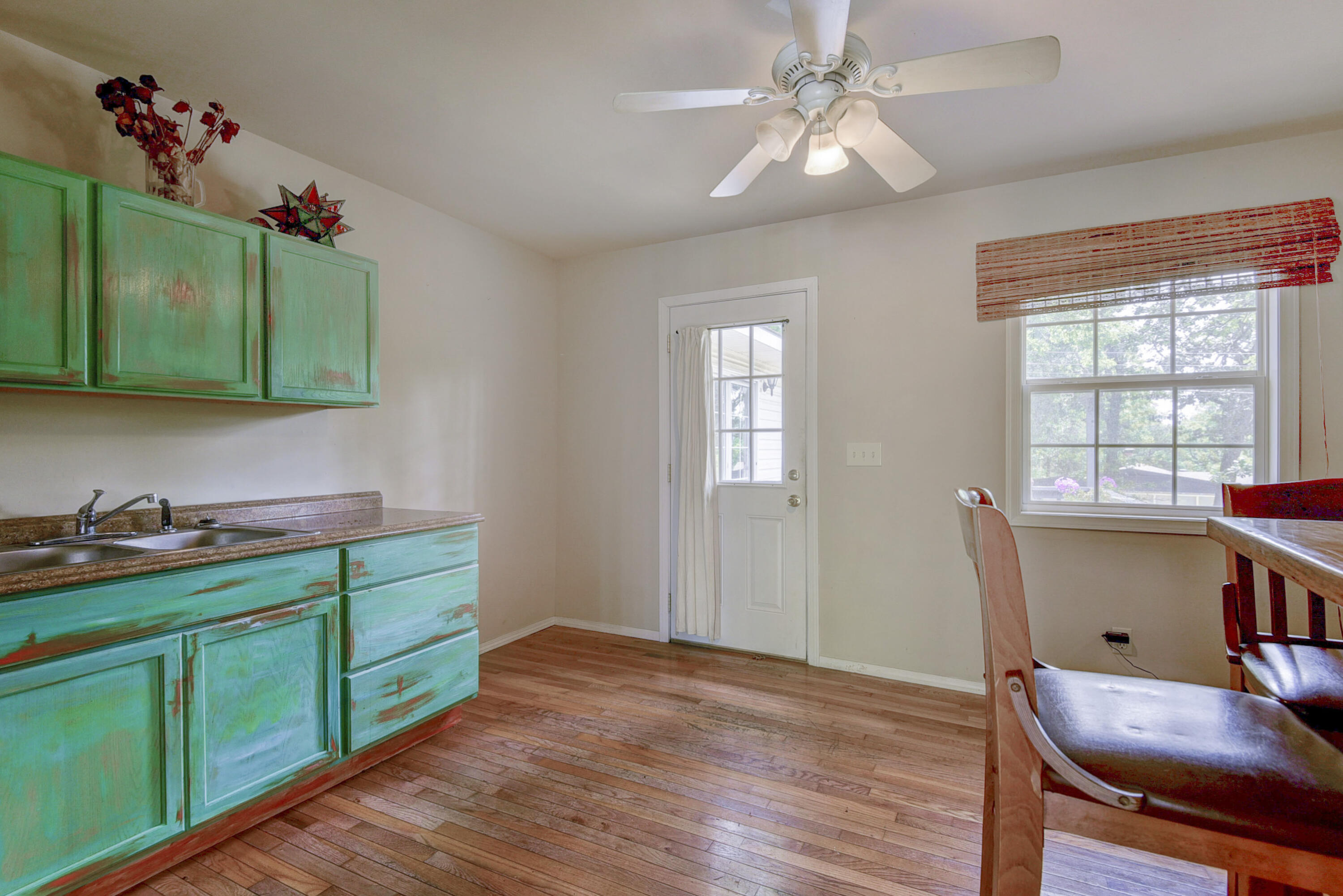 195 Redbud Avenue Property Photo 22