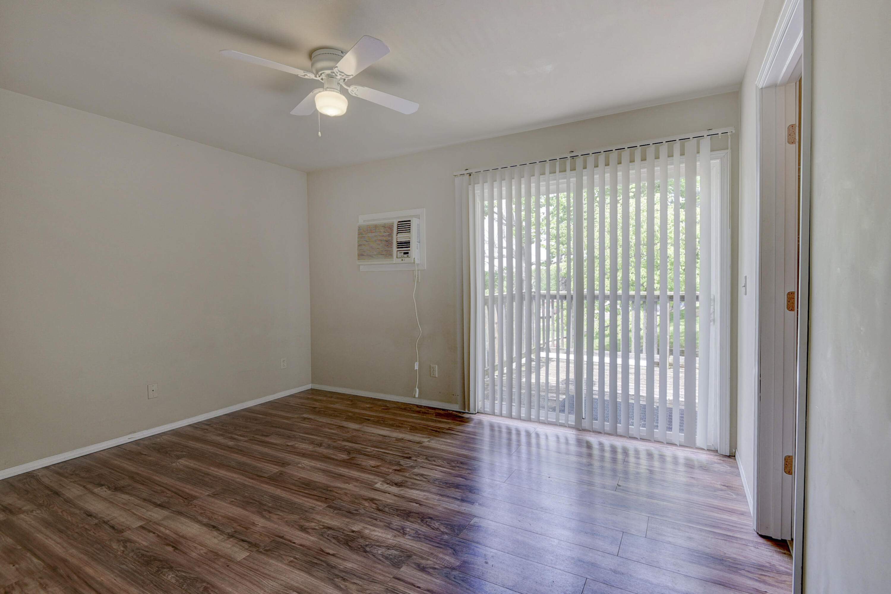 195 Redbud Avenue Property Photo 23