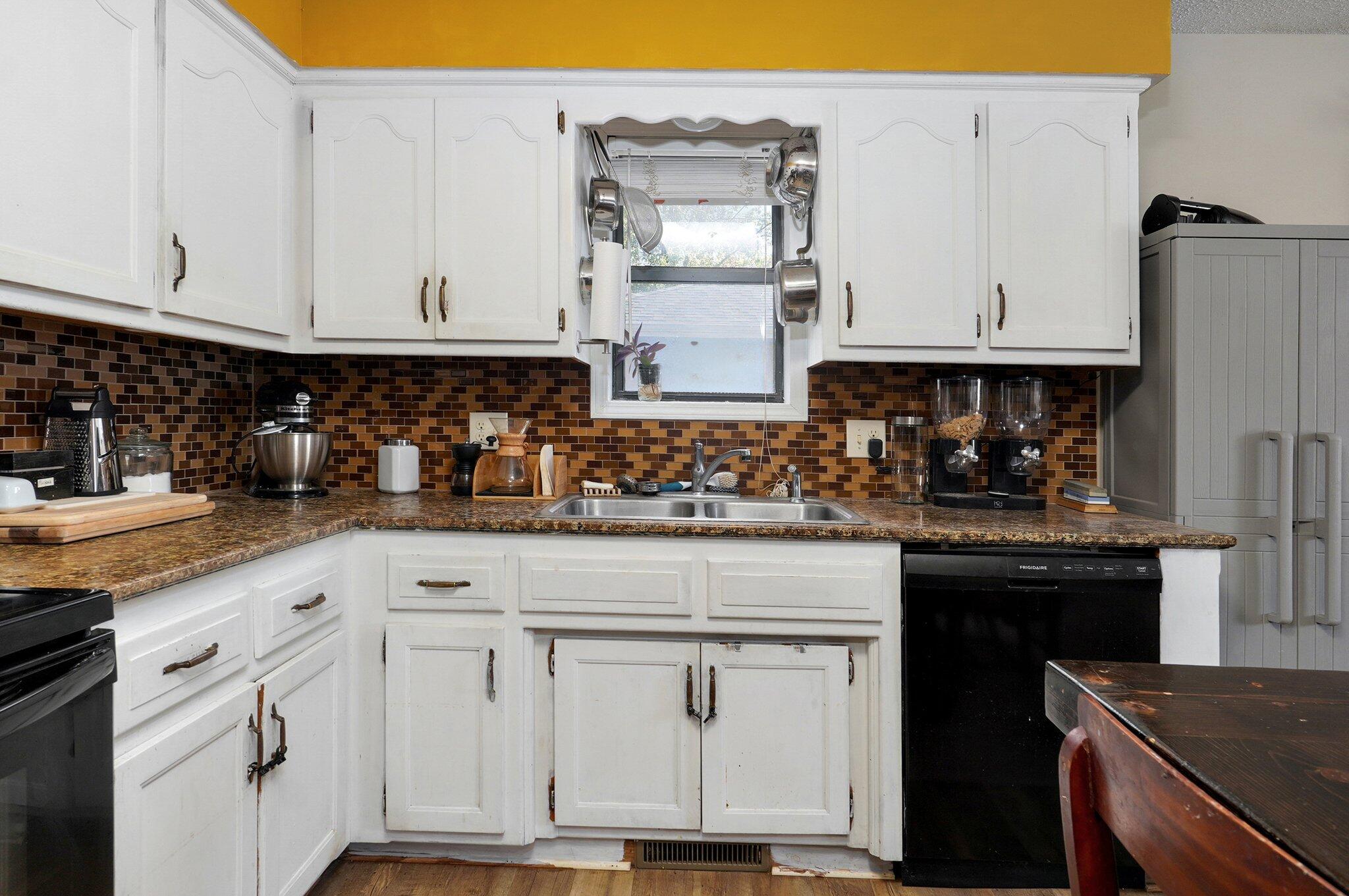 405 East Lynn Street Property Photo 10