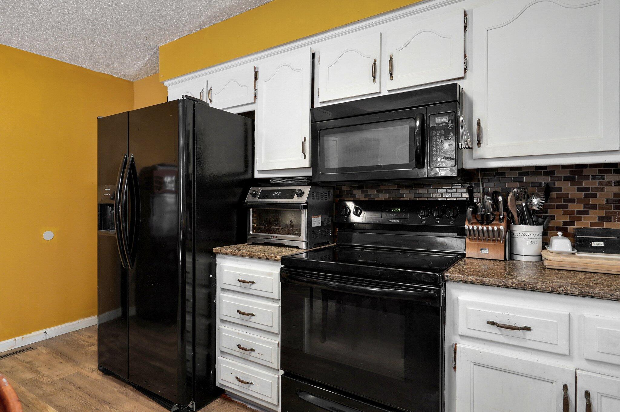 405 East Lynn Street Property Photo 11