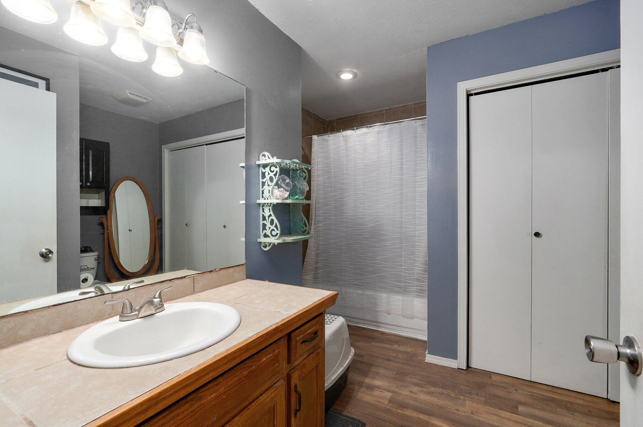 405 East Lynn Street Property Photo 14