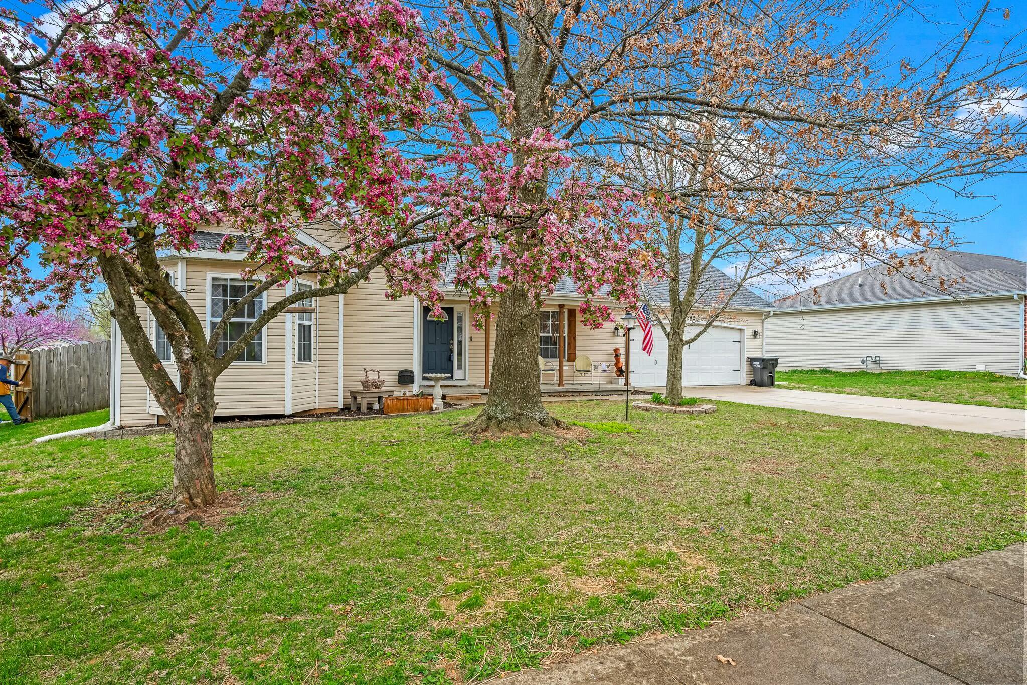 2242 East Logan Street Property Photo 3