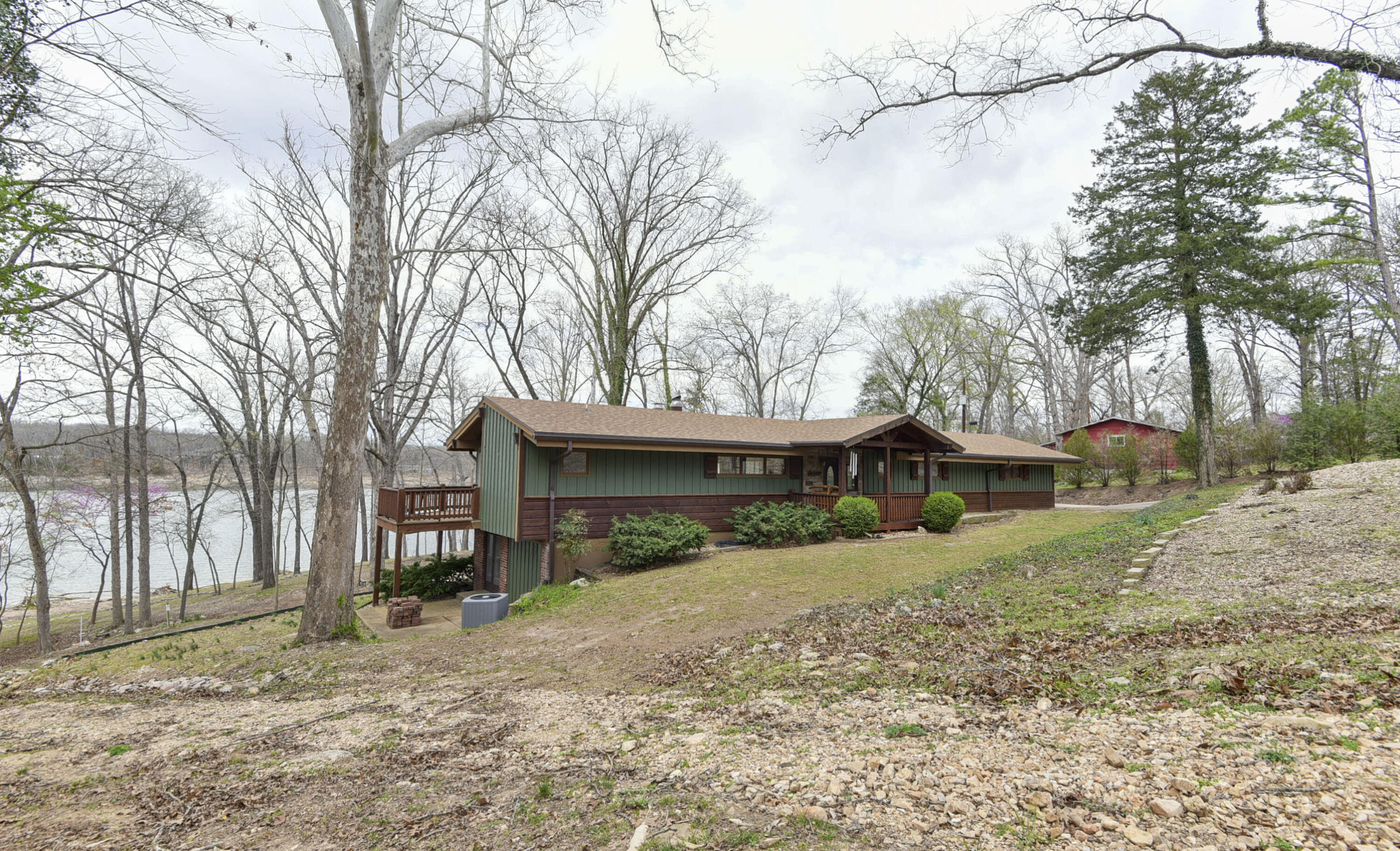 24275 Green Shores Drive Property Photo 2