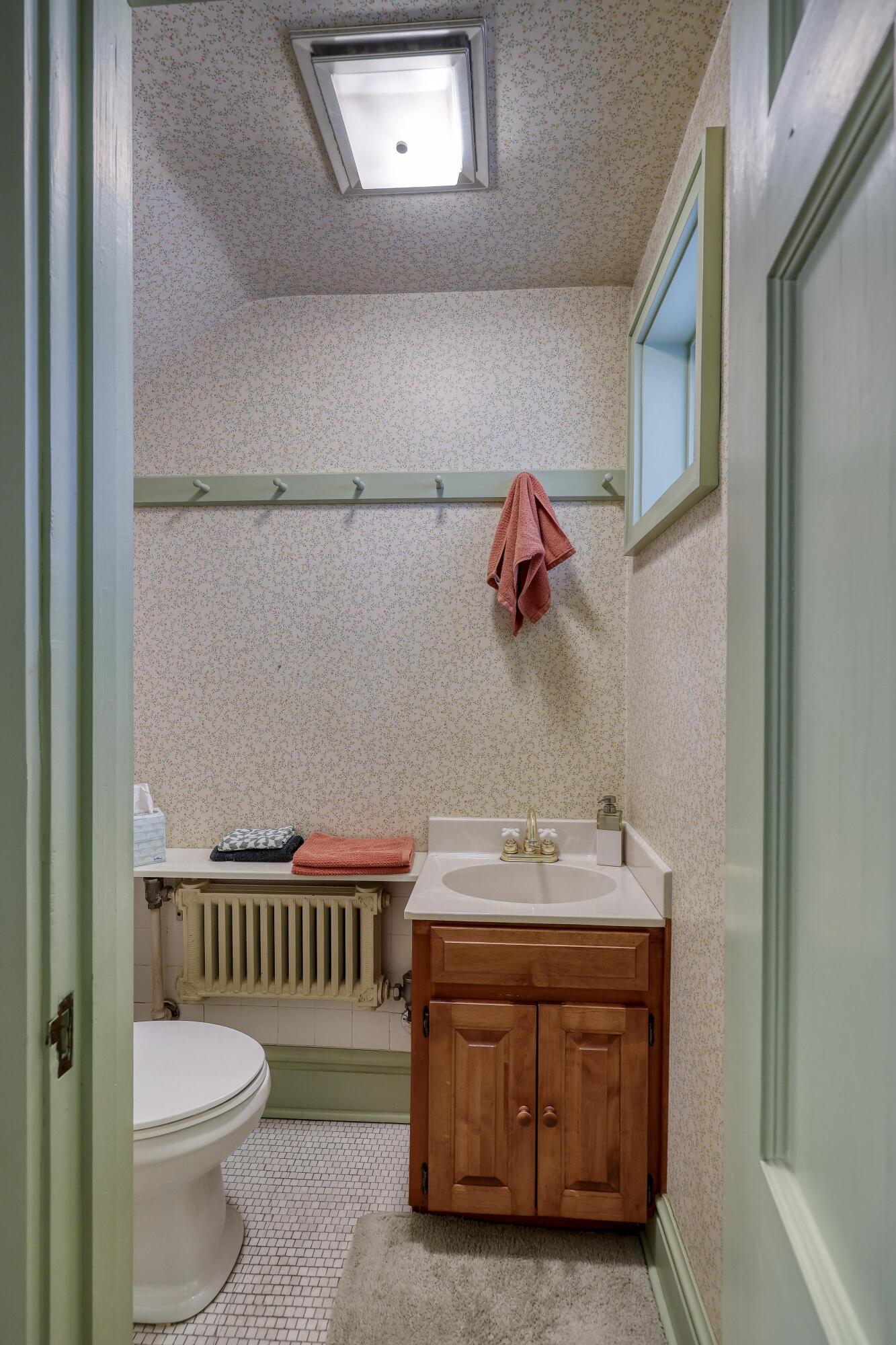 2736 East 15th Property Photo 13