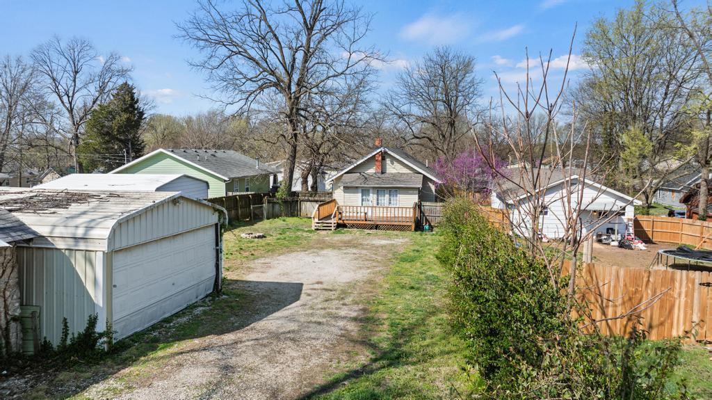 752 South S. Nettleton Avenue Property Photo 4