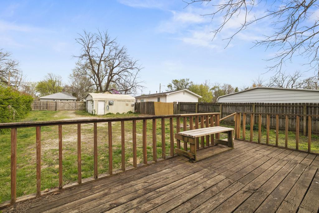 752 South S. Nettleton Avenue Property Photo 31