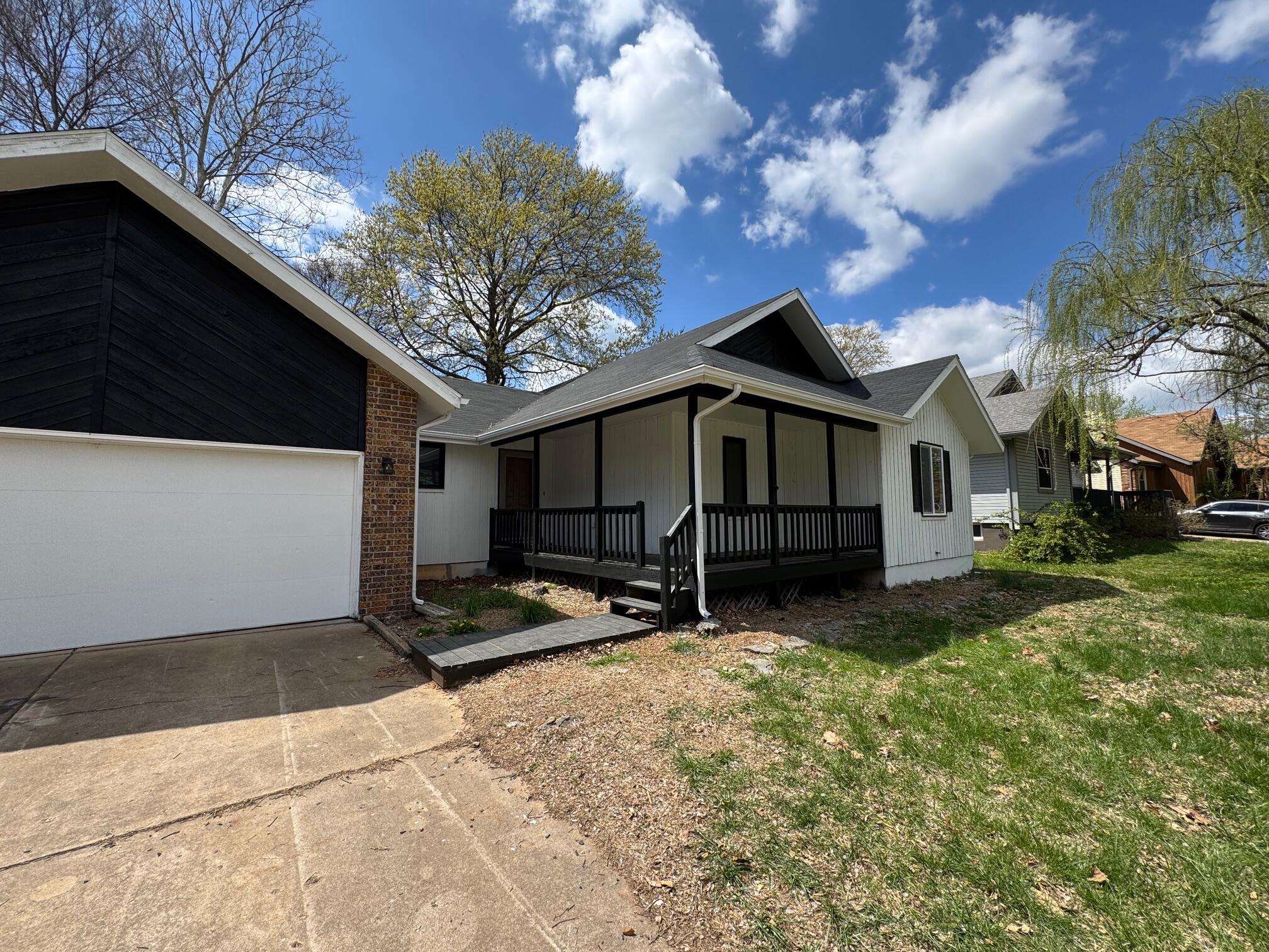 2145 South Todd Avenue Property Photo 1