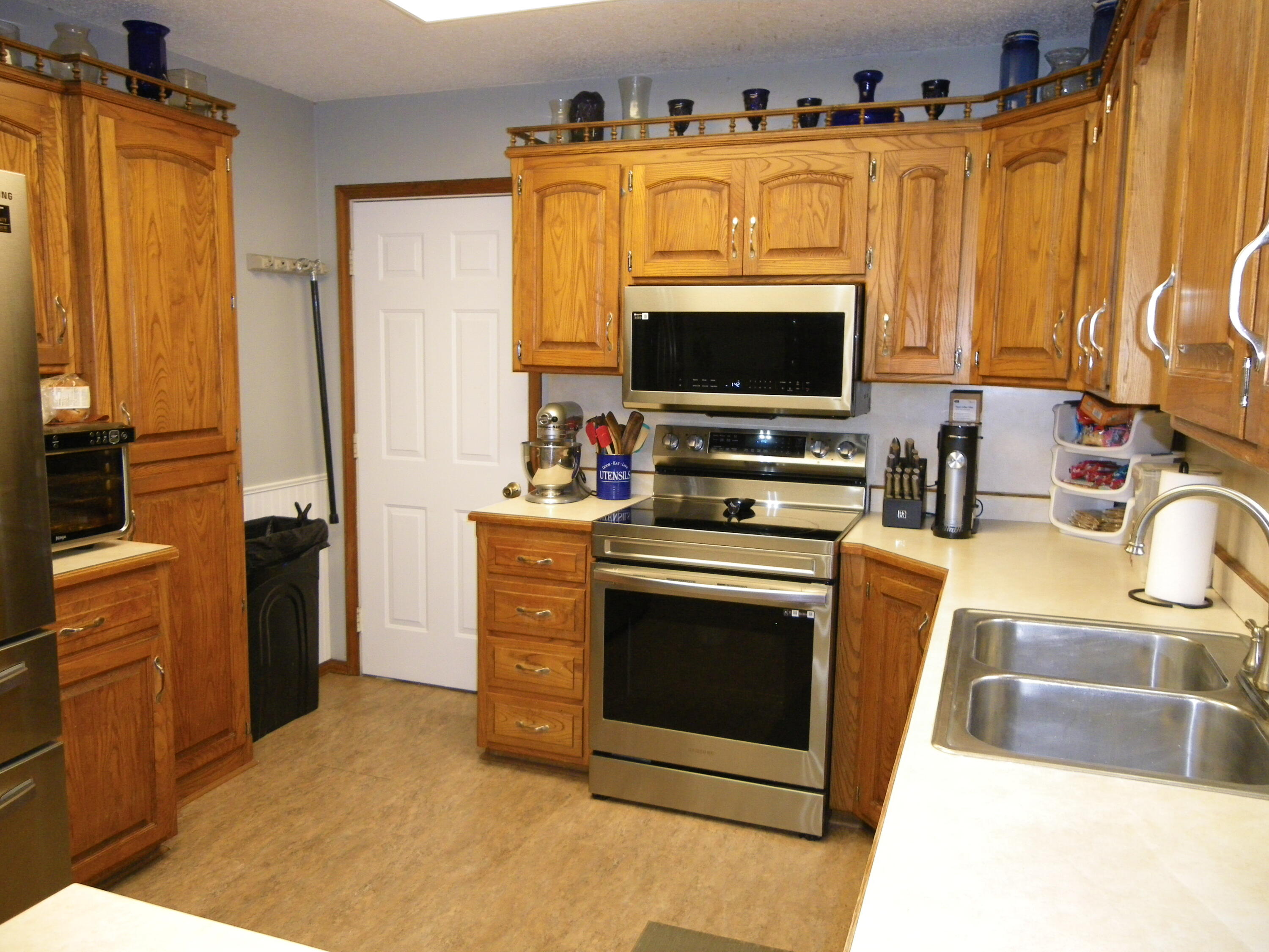 1300 East Rainey Street Property Photo 15