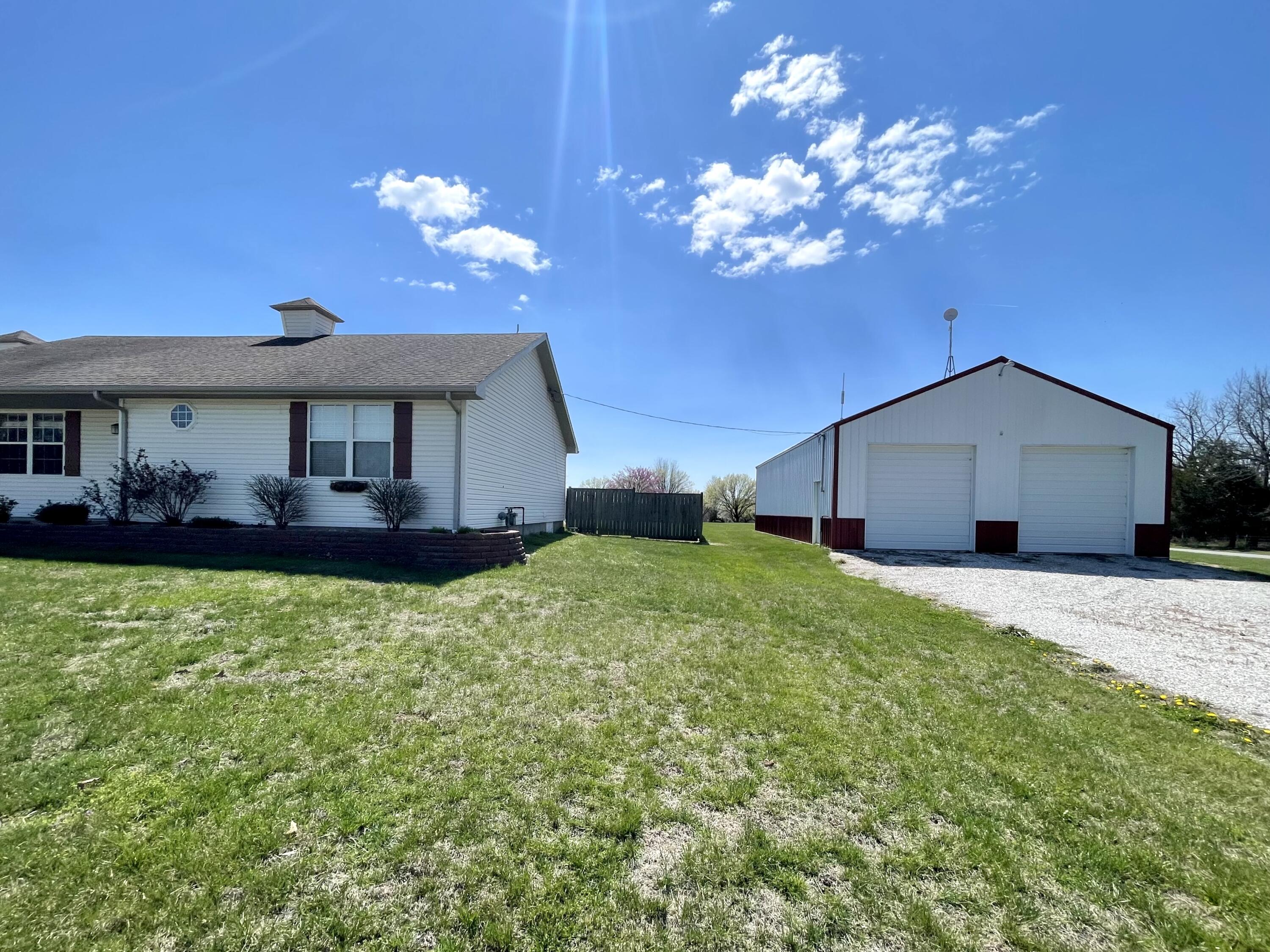 10743 Farm Road 2030 Property Photo 2