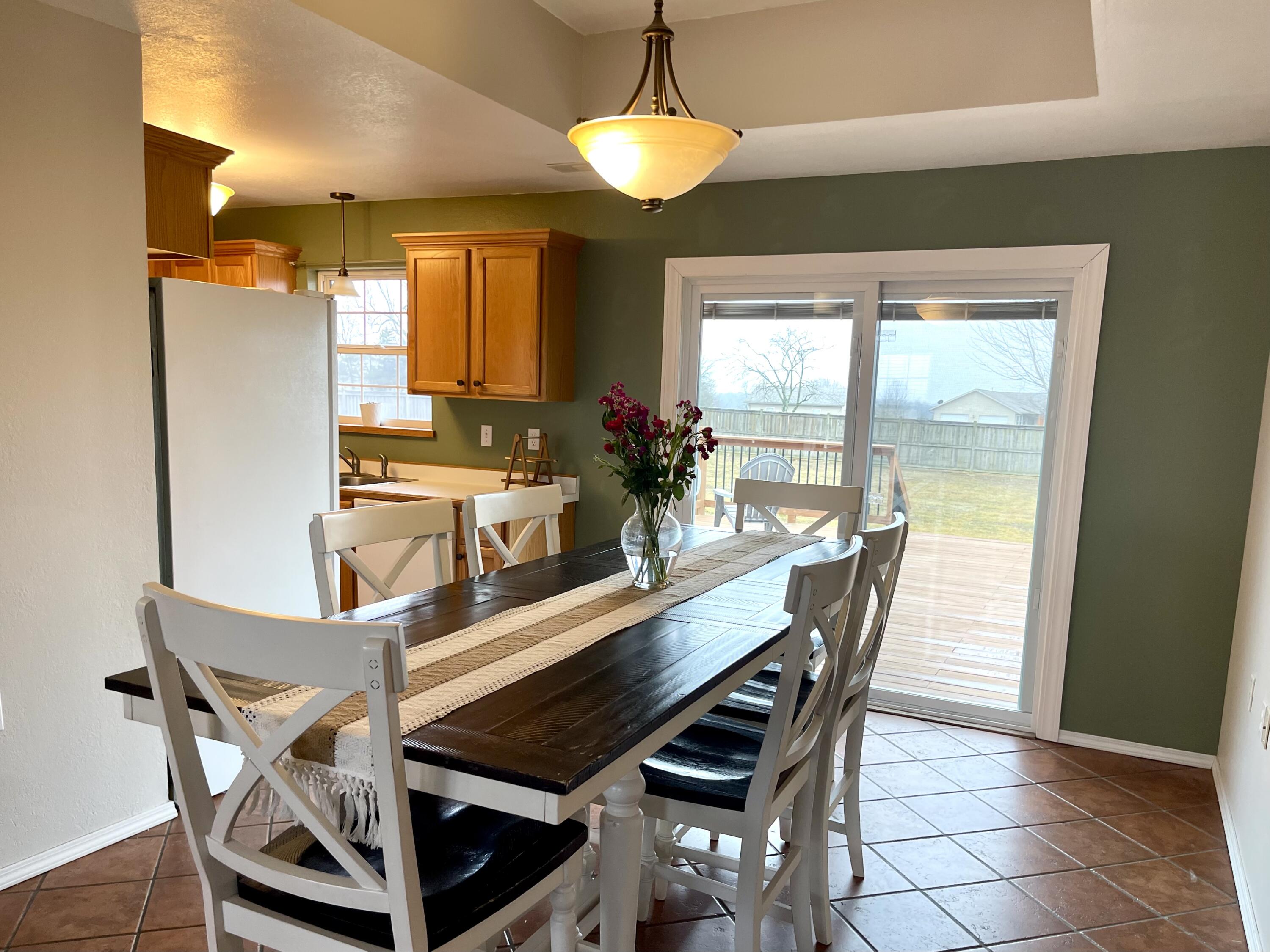 10743 Farm Road 2030 Property Photo 15