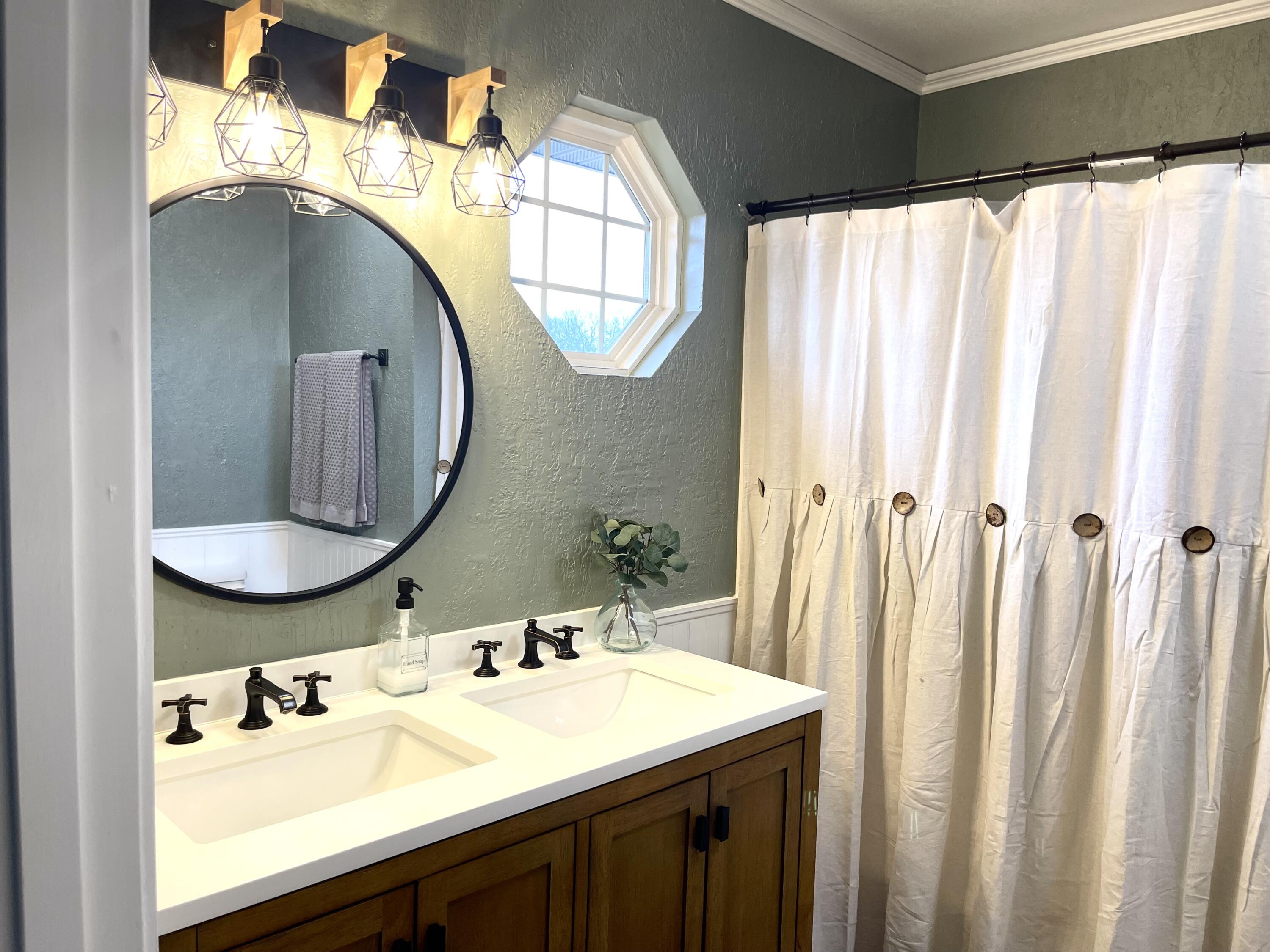 10743 Farm Road 2030 Property Photo 22