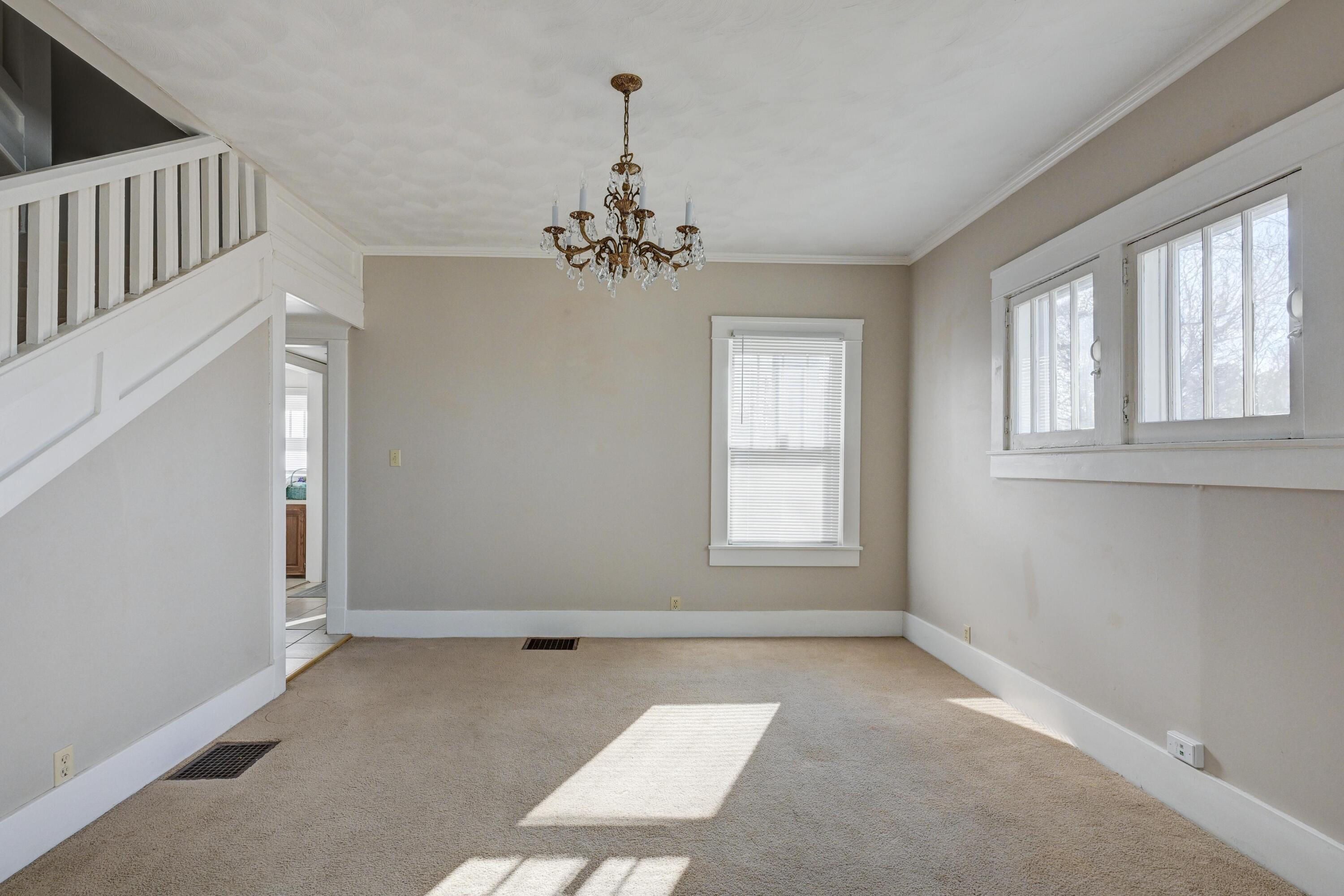 215 East Mckinney Street Property Photo 12
