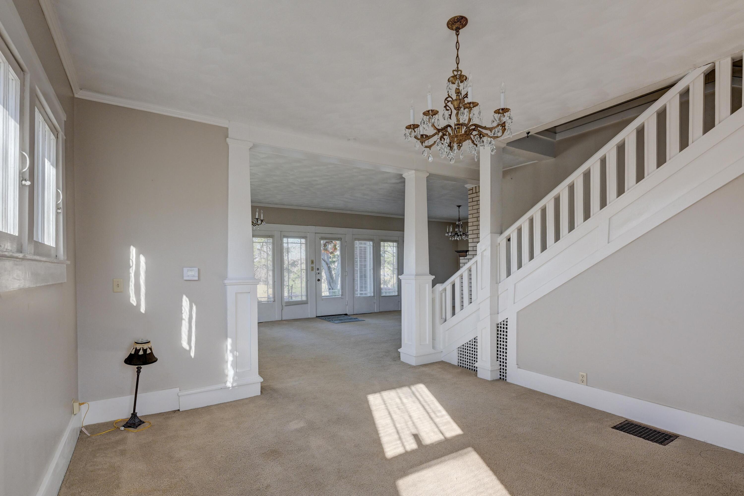 215 East Mckinney Street Property Photo 13
