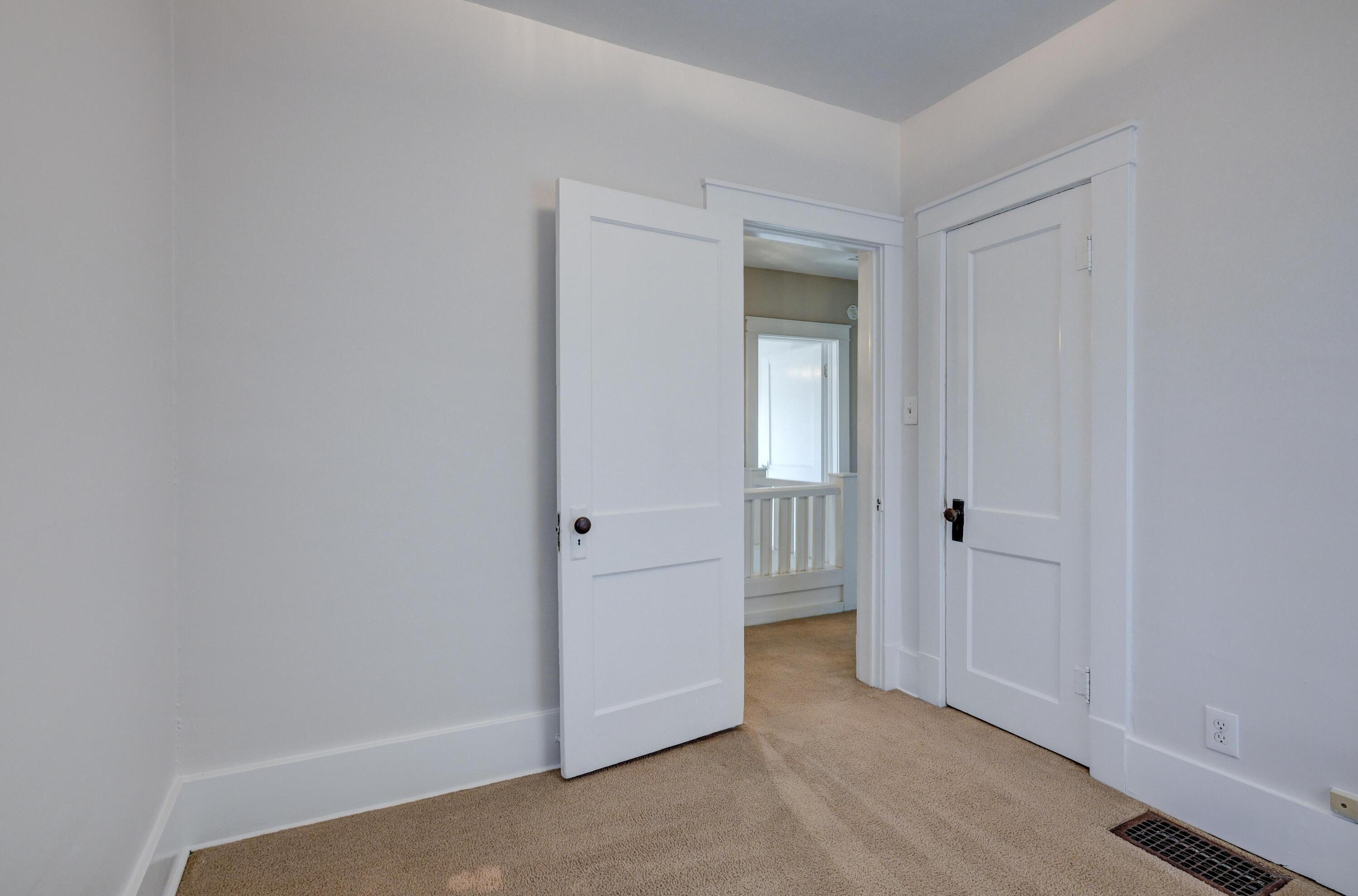 215 East Mckinney Street Property Photo 30