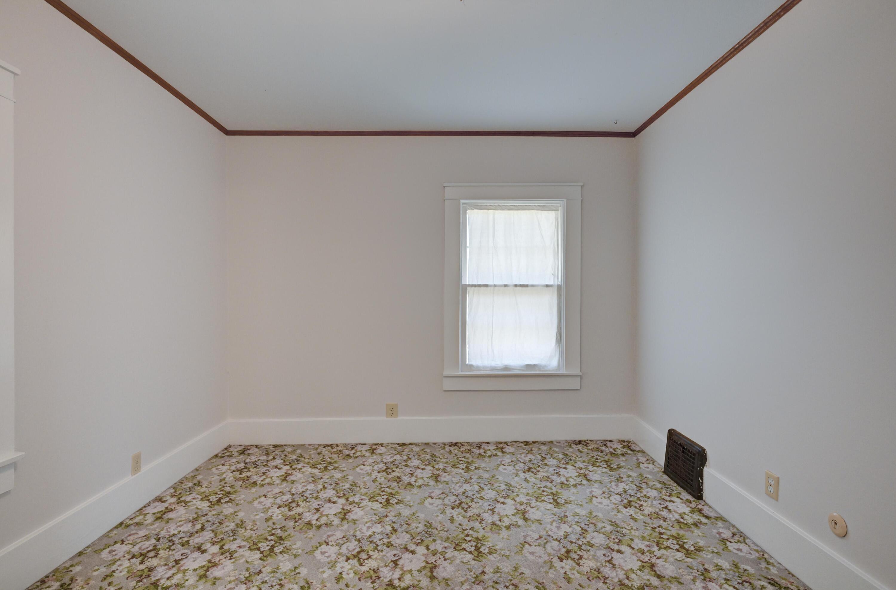 215 East Mckinney Street Property Photo 39