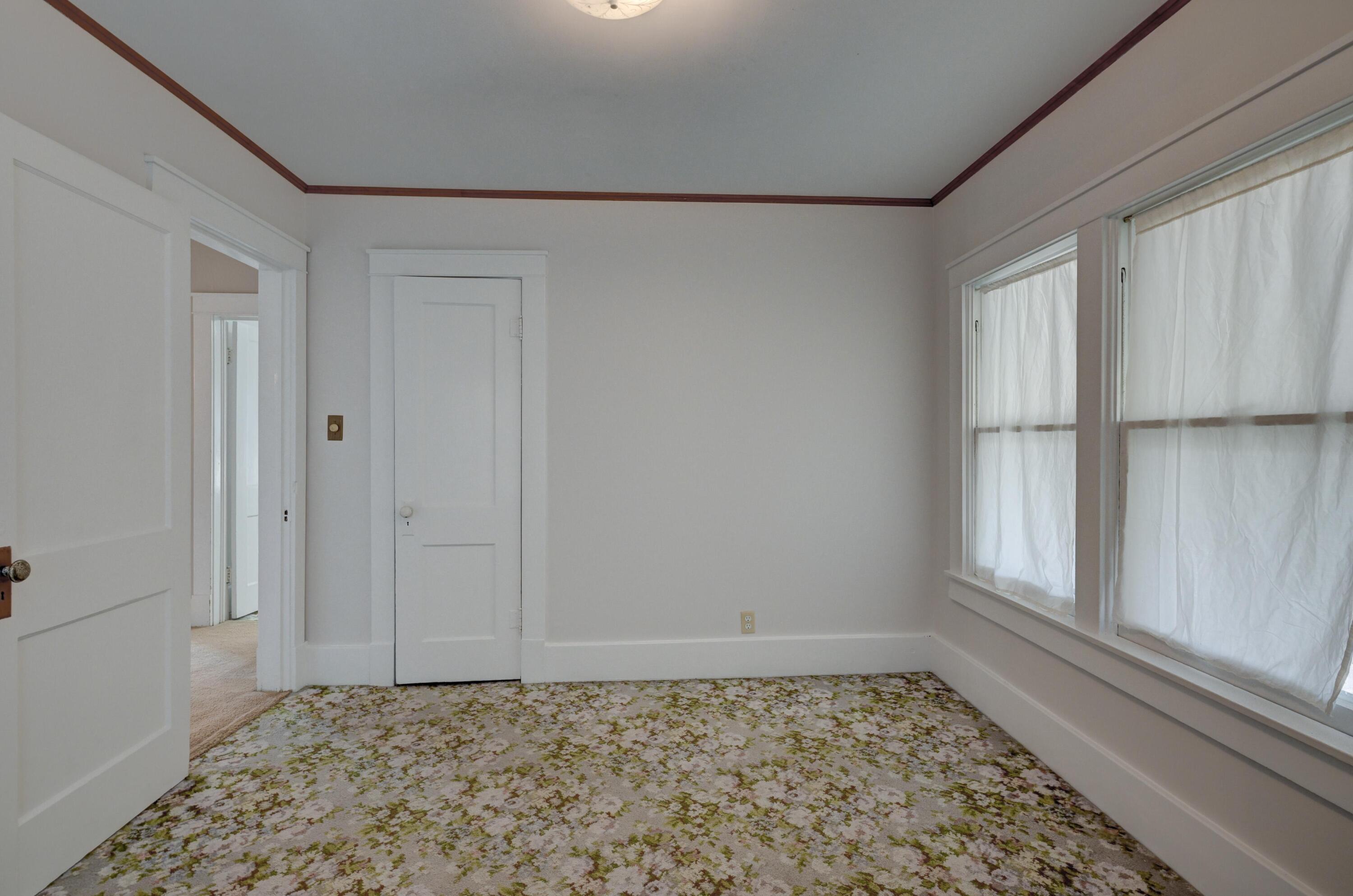 215 East Mckinney Street Property Photo 41