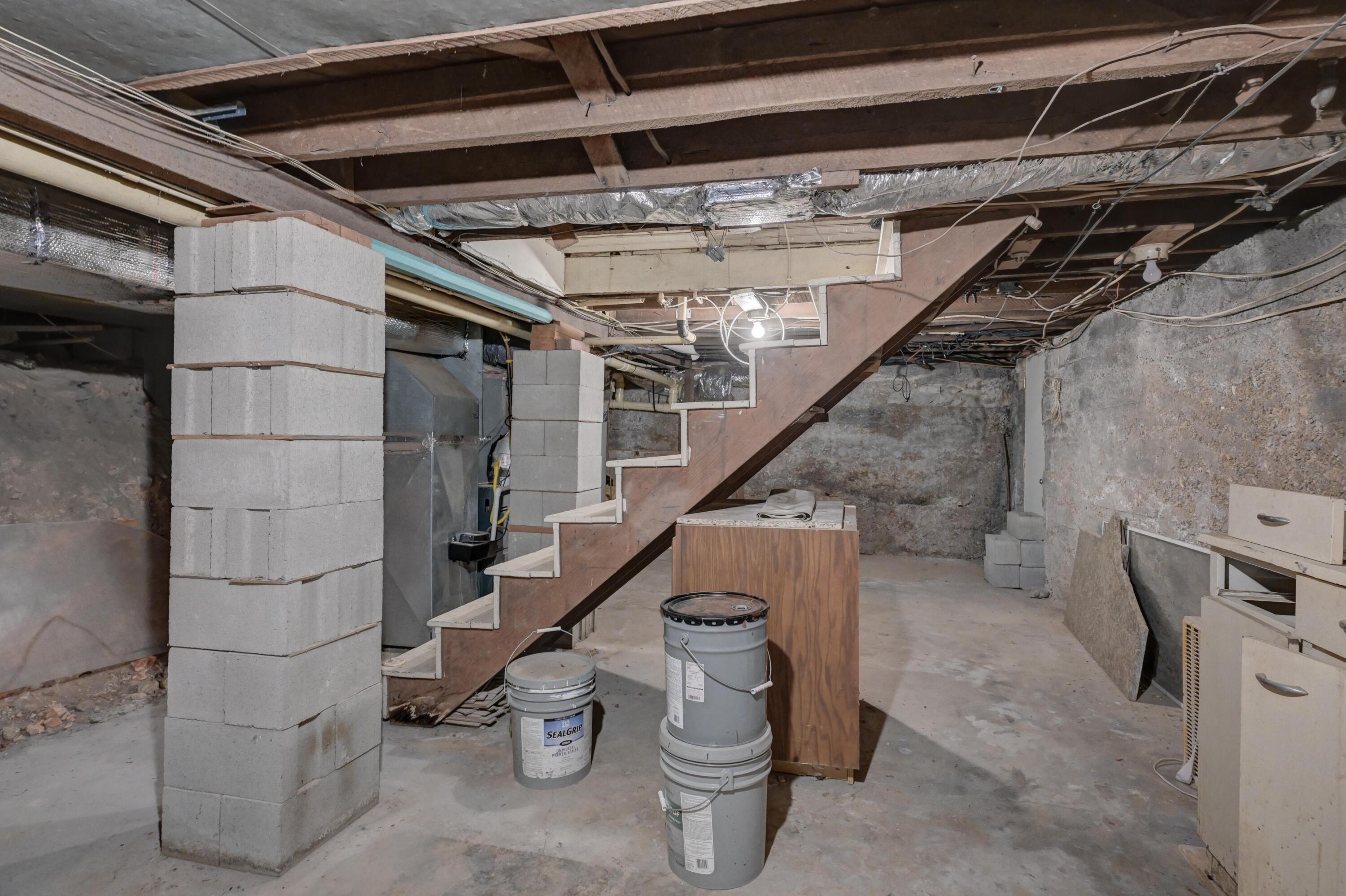 215 East Mckinney Street Property Photo 42
