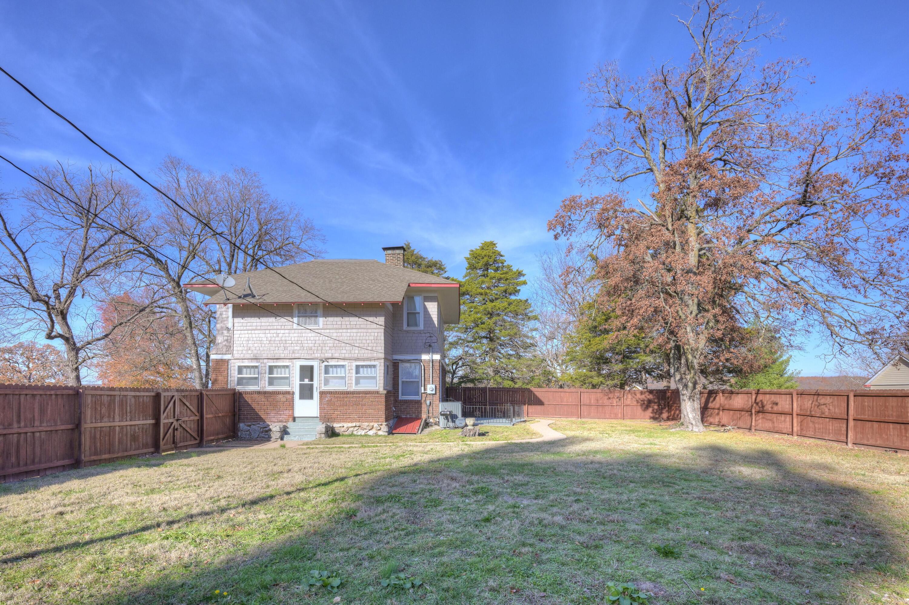 215 East Mckinney Street Property Photo 51