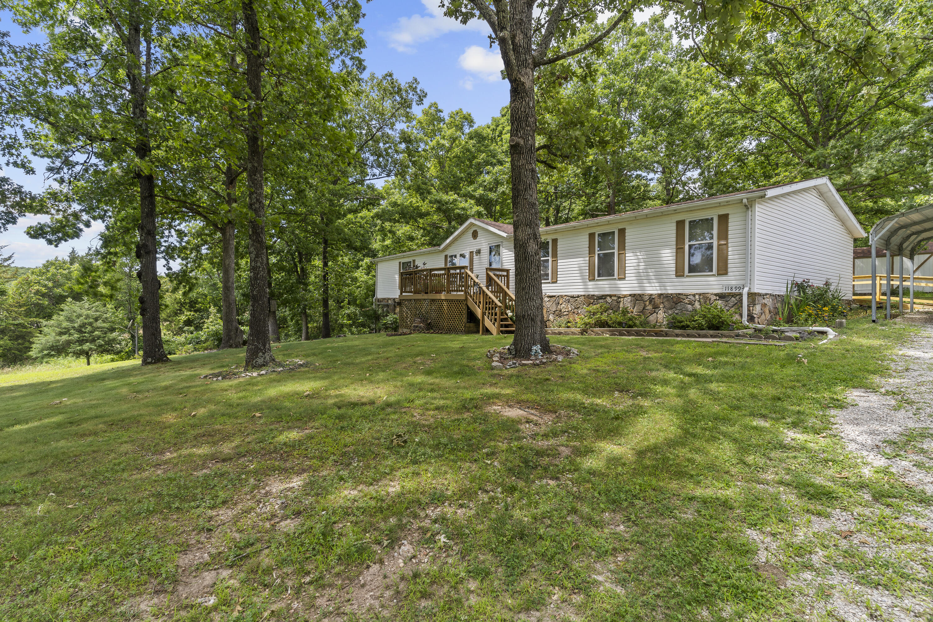 11899 Country Aire Lane Property Photo 2