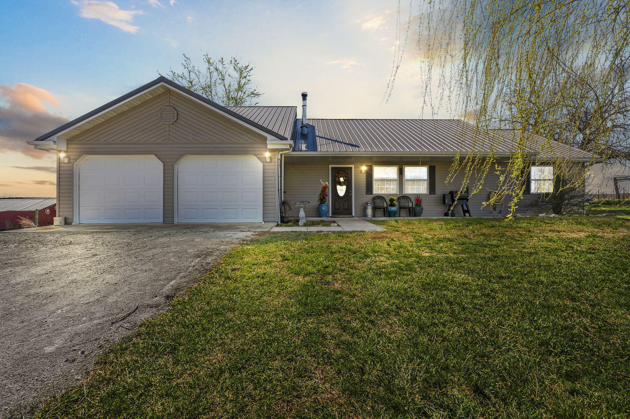 289 Westwind Road Property Photo 4