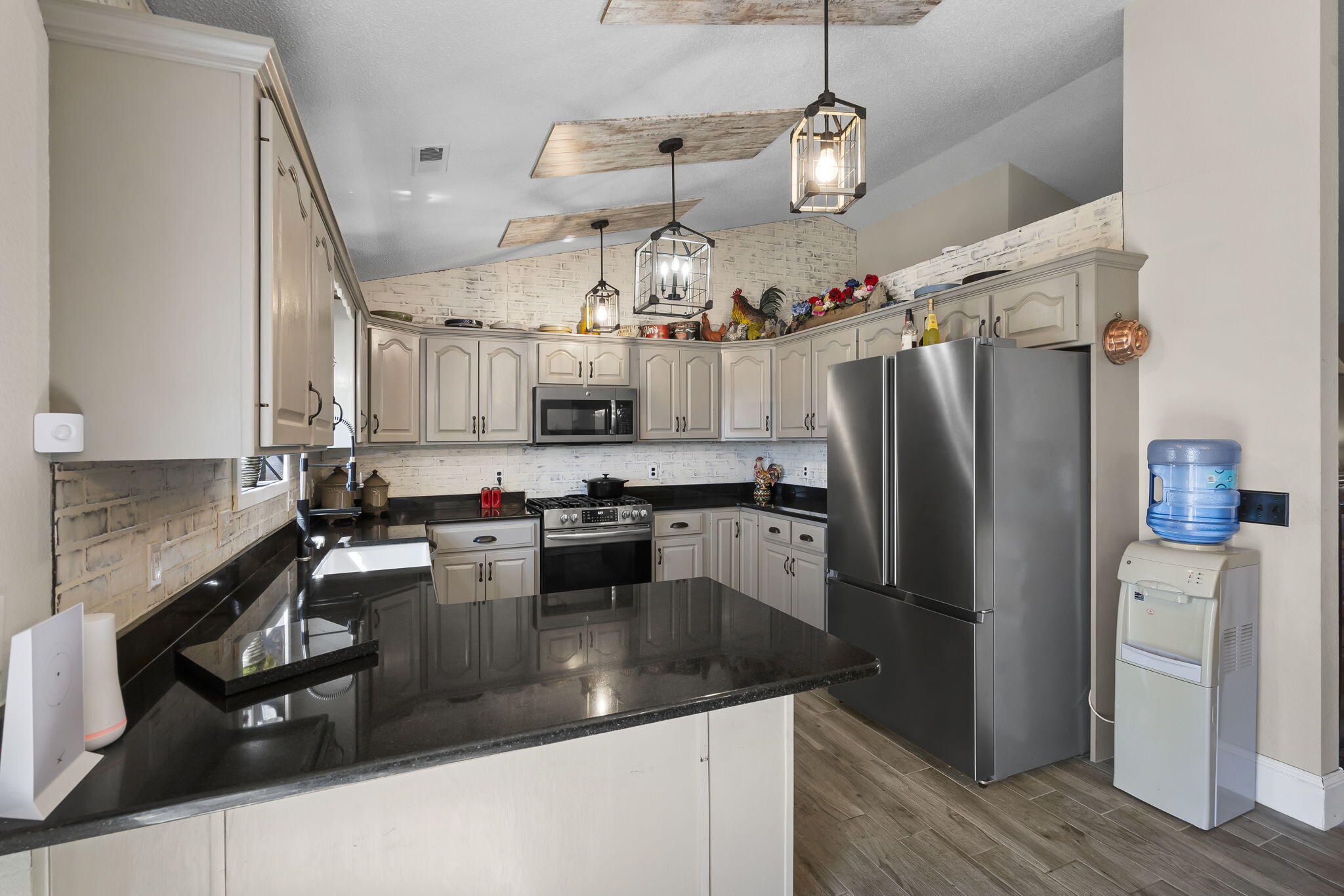 289 Westwind Road Property Photo 15