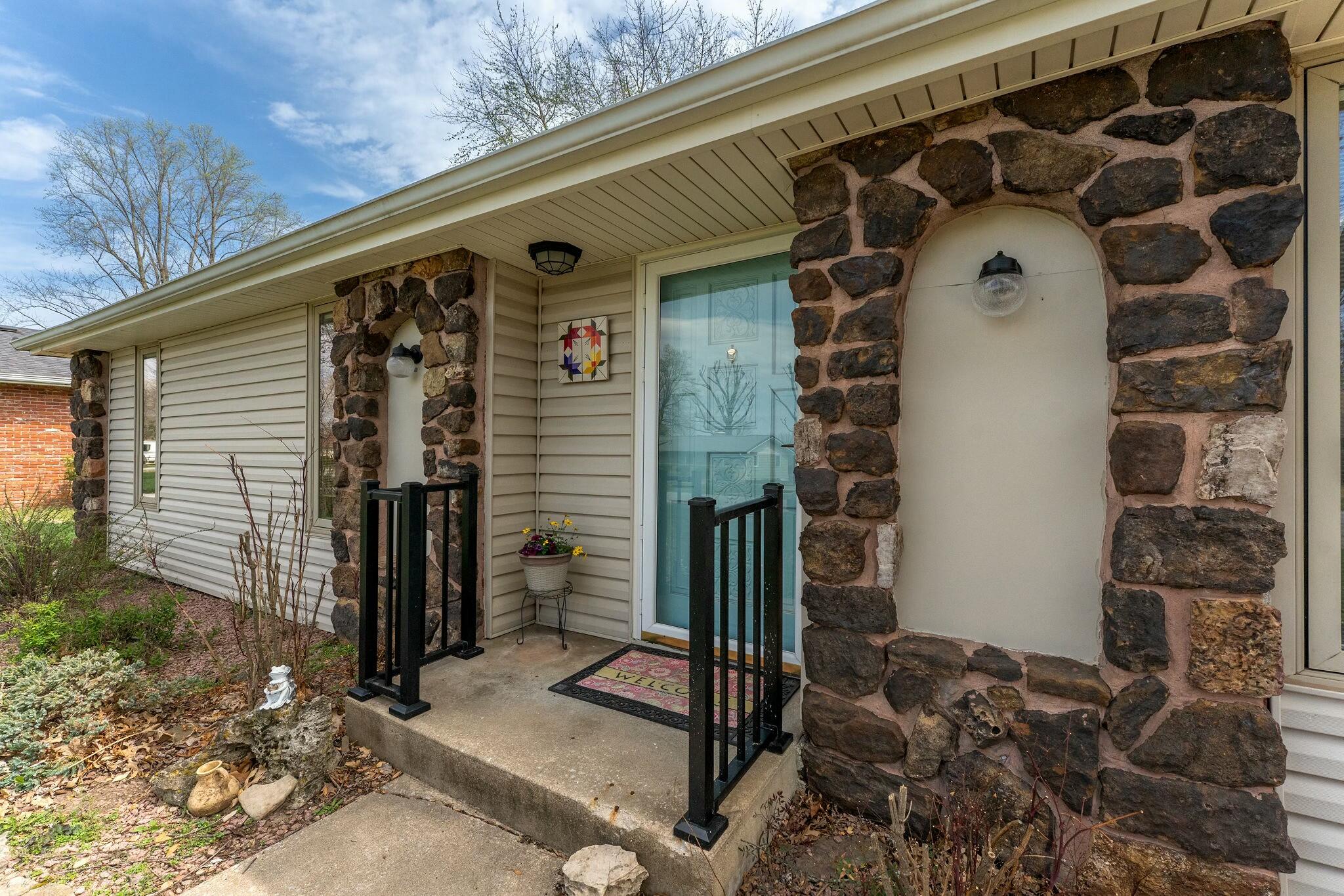 4440 South Ridgecrest Drive Property Photo 4