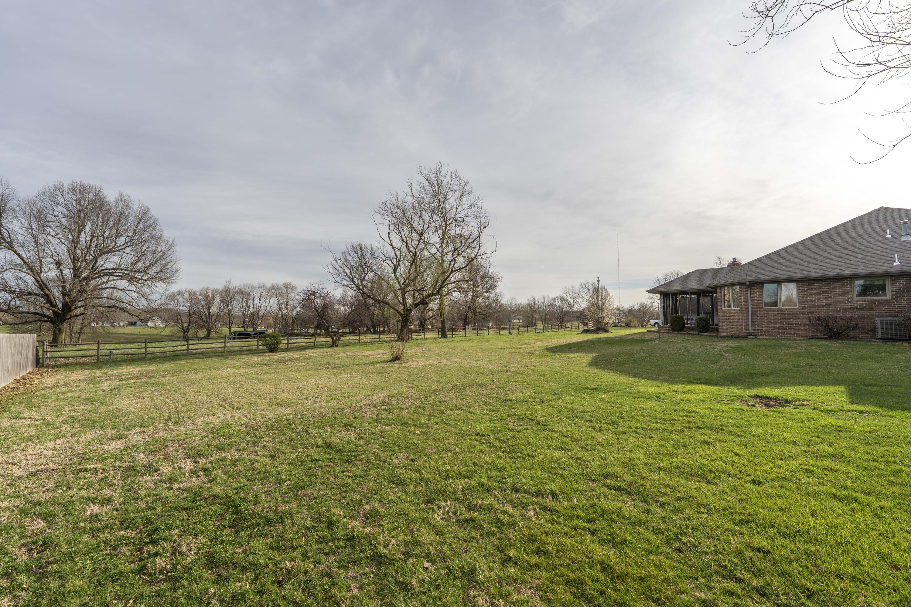 1109 West Tracker Road Property Photo 11