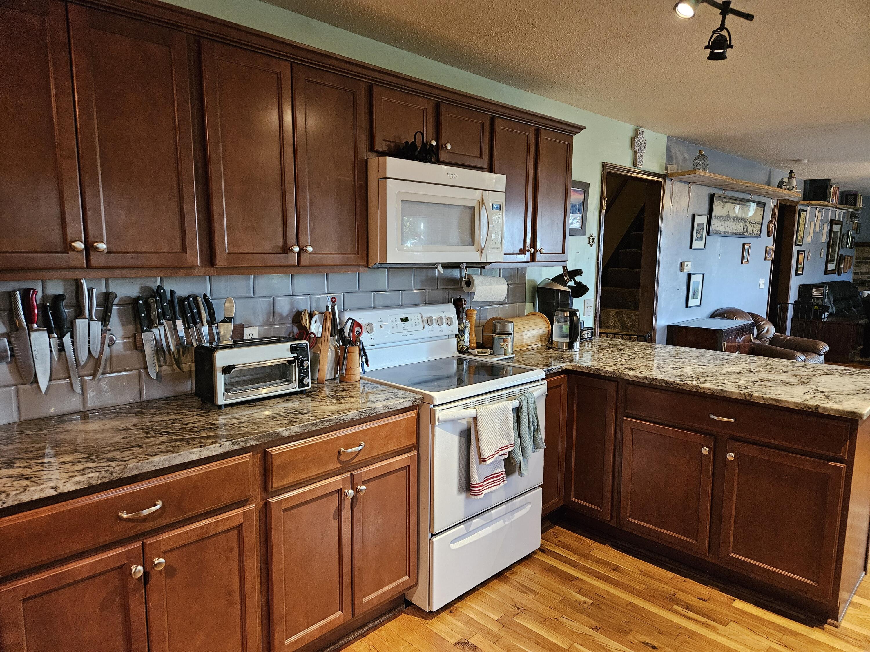 2489 Logan Ridge Road Property Photo 10
