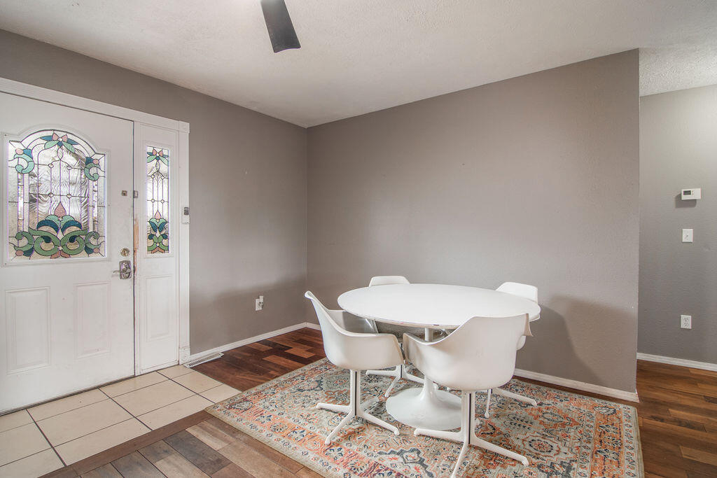 27 Crestview Street Property Photo 7